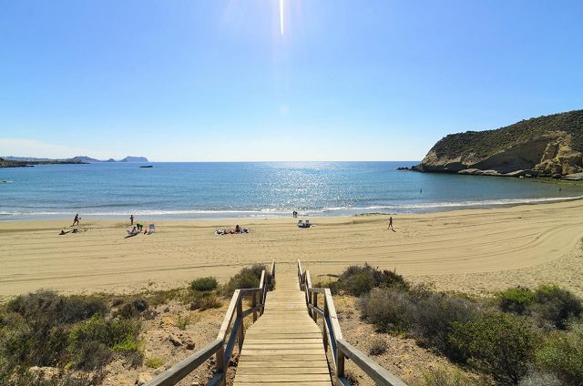 Droomhuisspanje presenteert een gloednieuw project op maar 800m  van het strand