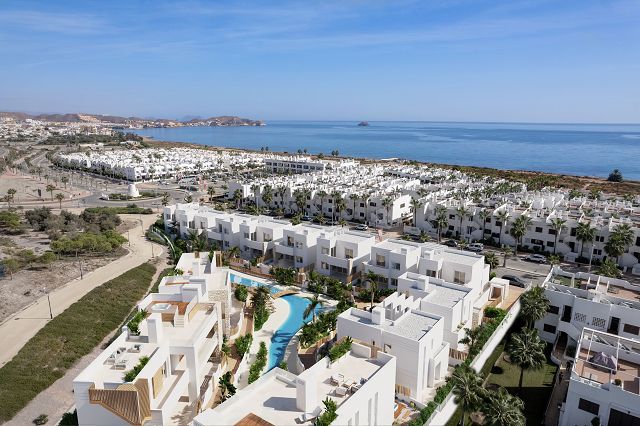 Droomhuisspanje presenteert dit gloednieuwe complex op toplocatie in San Juan de Los Terreros - DroomHuisSpanje