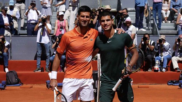 El tenista español de 19 años Alcaraz manda a casa a Nadal y Djokovic y gana el Mutua Madrid Open