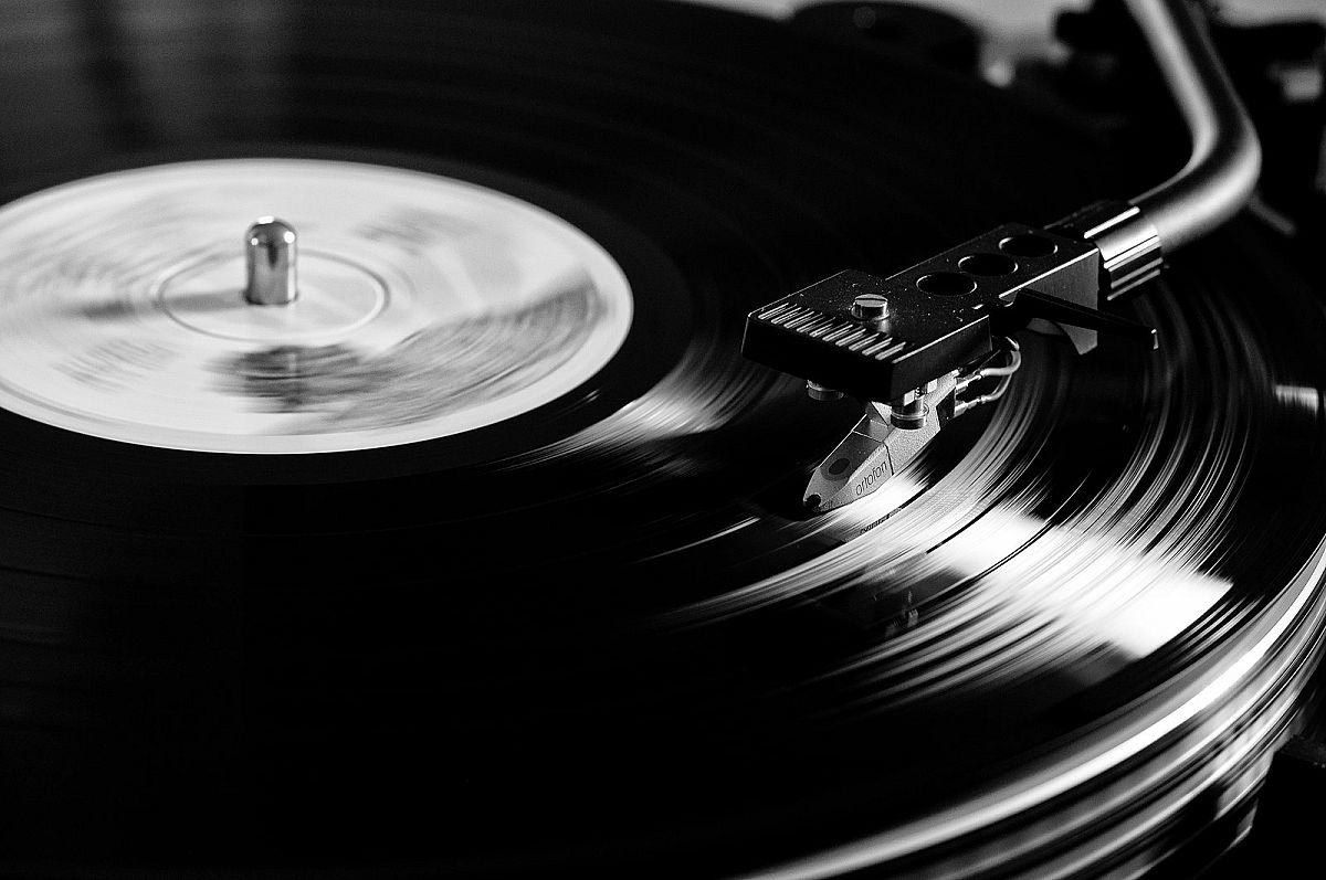 Spain sells more vinyl records than CDs for the first time in 30 years