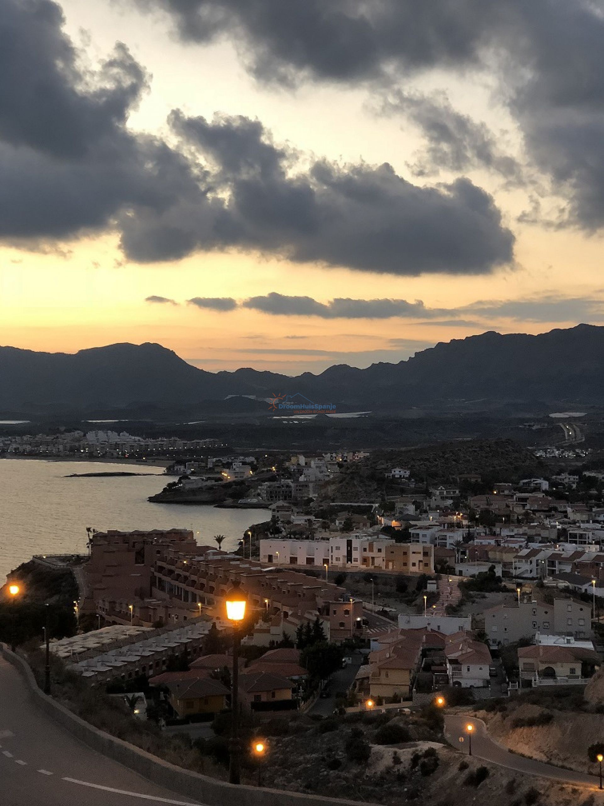 Chalet independiente en San Juan de los Terreros - Obra nueva - DroomHuisSpanje