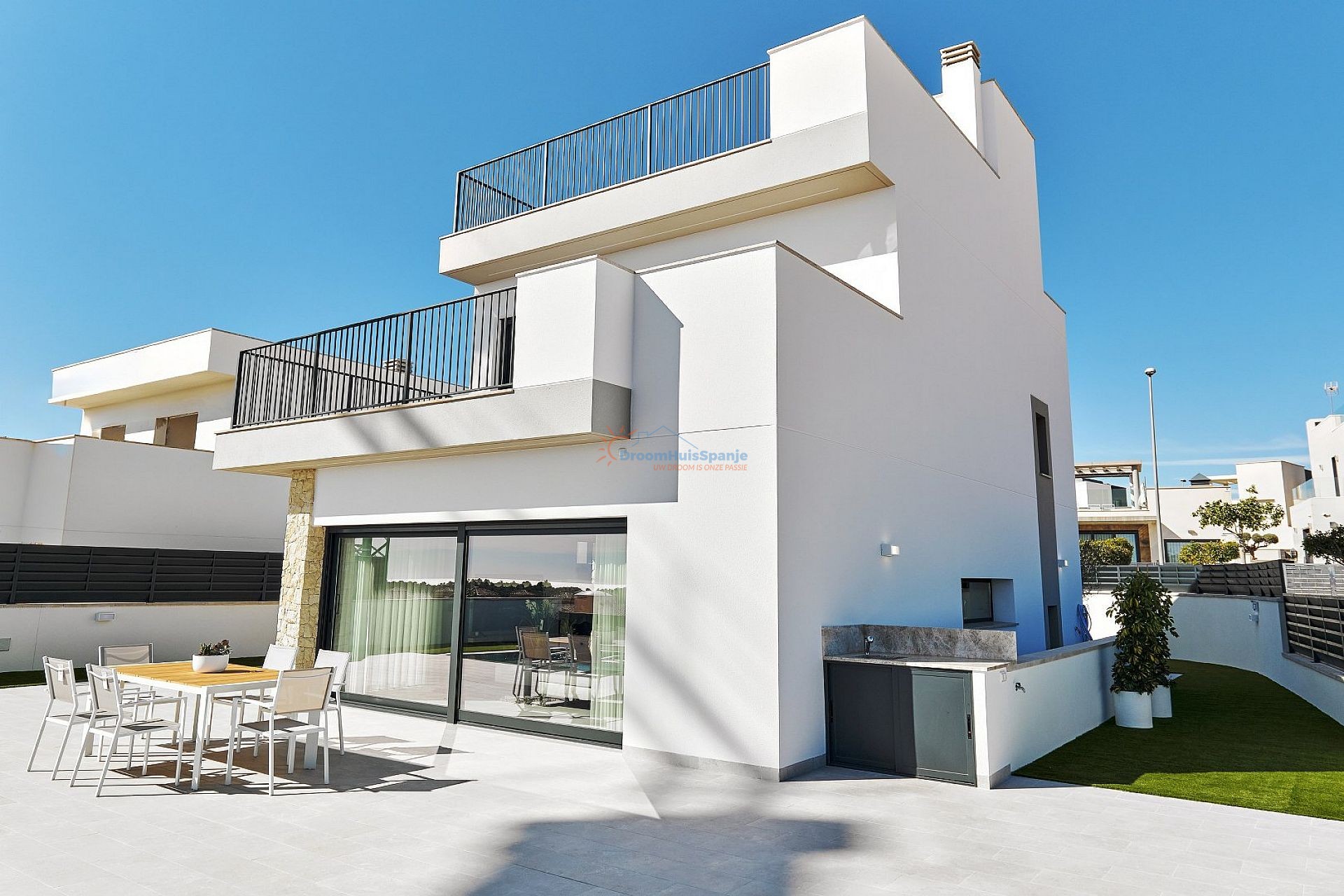 Detached Villa in San Miguel de Salinas - New build - DroomHuisSpanje