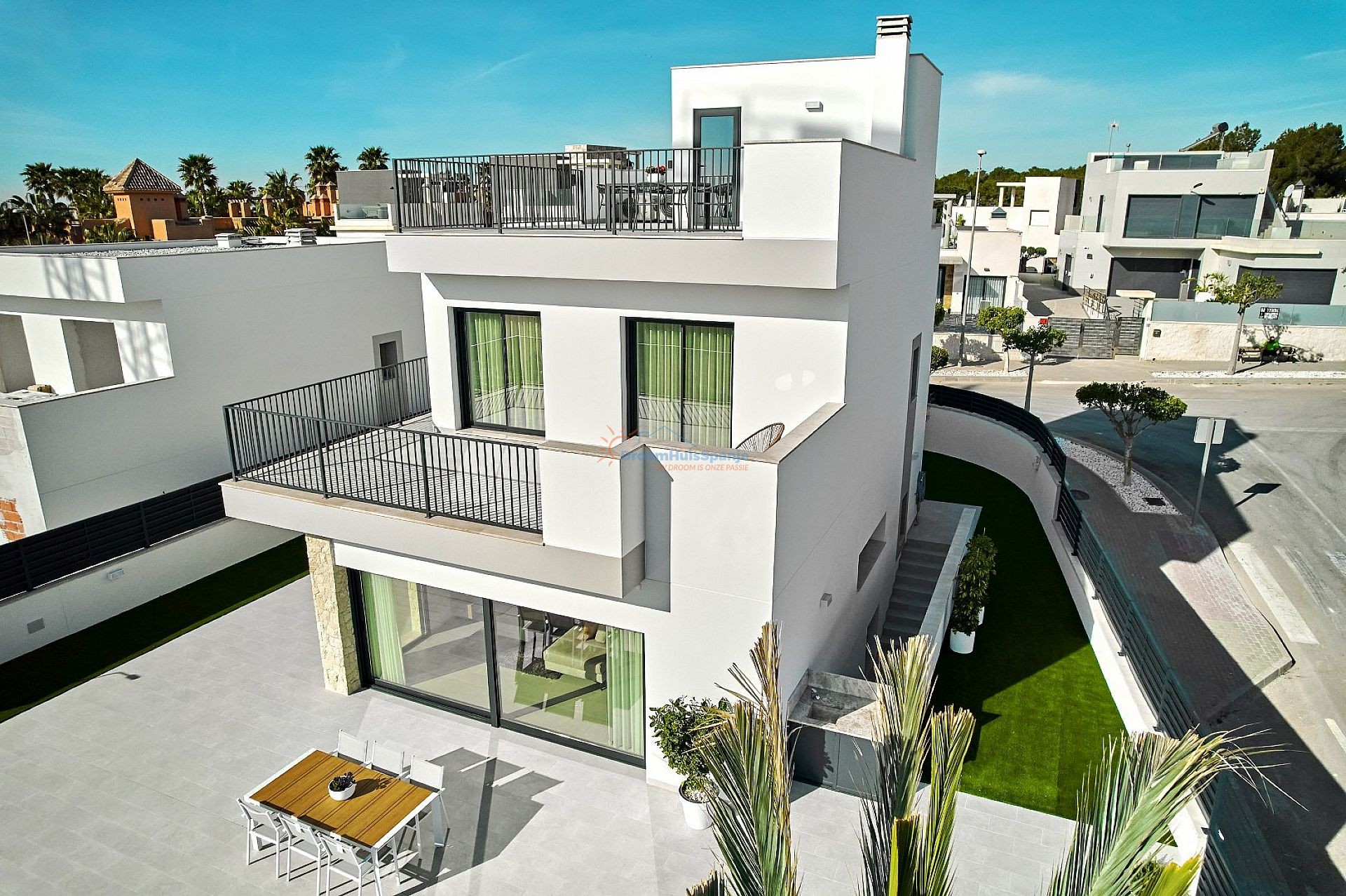 Detached Villa in San Miguel de Salinas - New build - DroomHuisSpanje