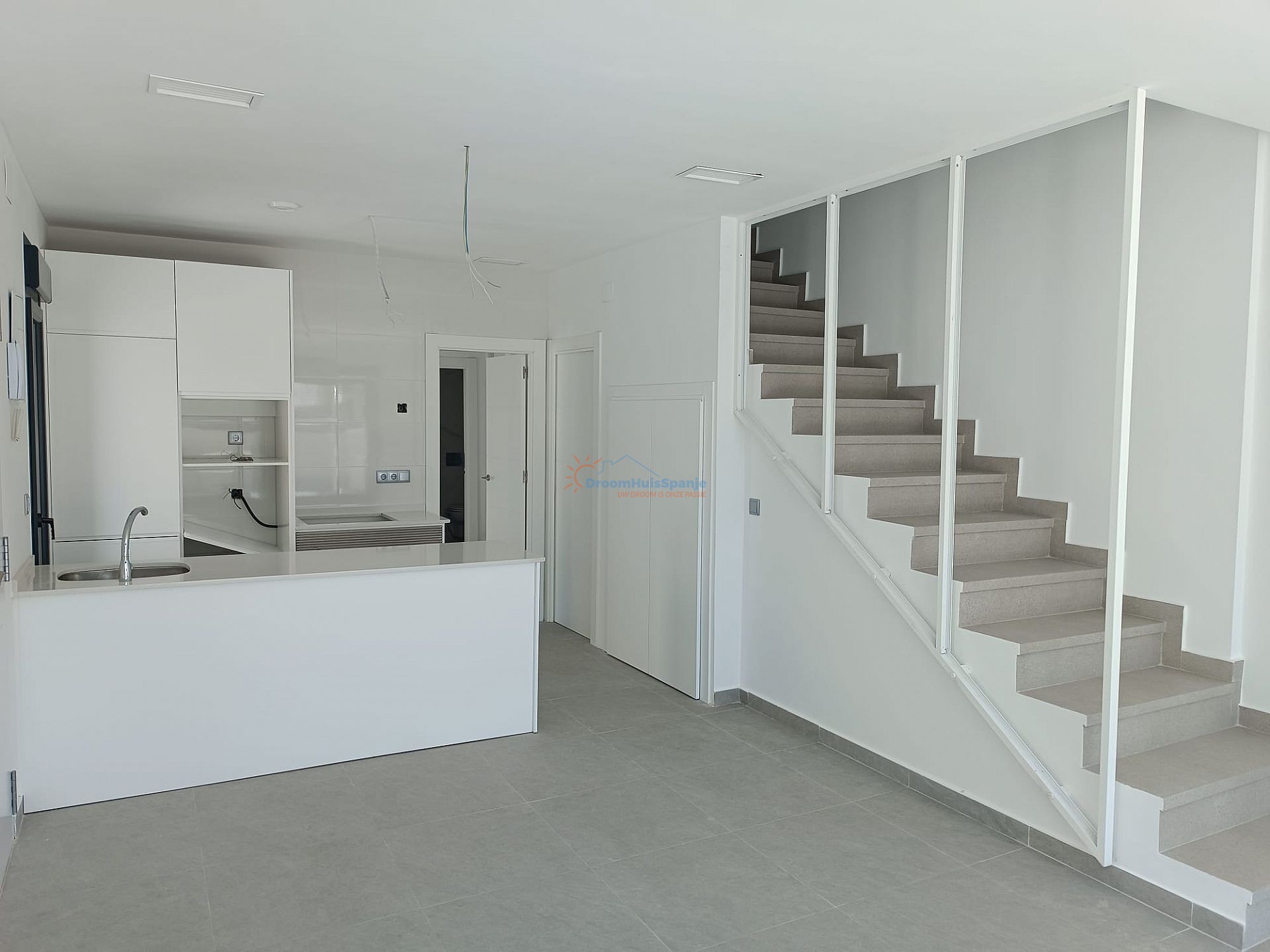 Elegante halfvrijstaande villa in Daya Nueva, Costa Blanca - DroomHuisSpanje