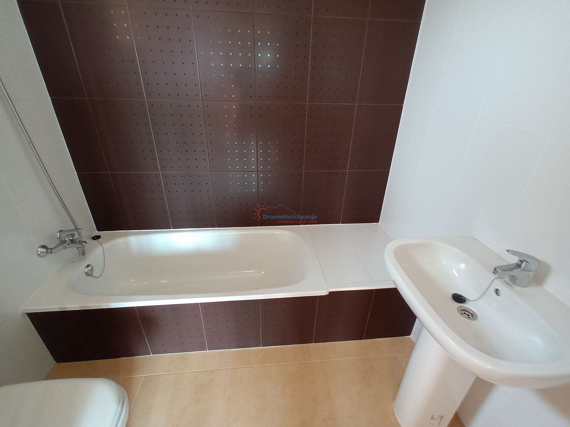 Schitterend ruim 2 slaapkamer appartement op eerste lijn Golf - DroomHuisSpanje