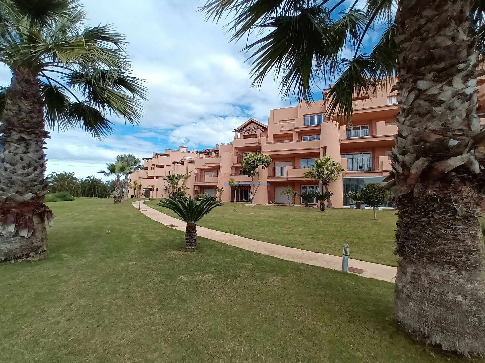 Schitterend ruim 2 slaapkamer appartement op eerste lijn Golf - DroomHuisSpanje