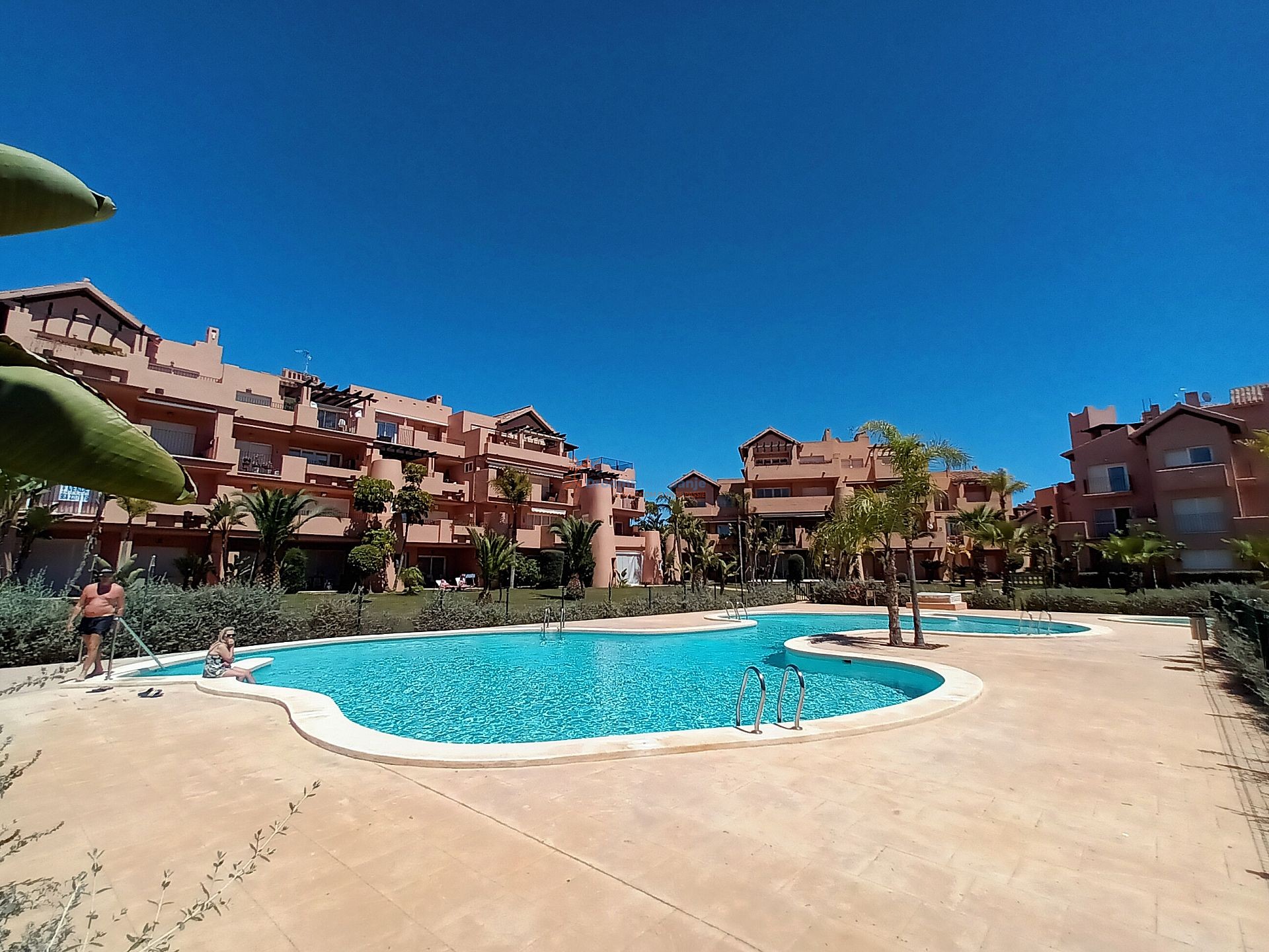 Schitterend ruim 2 slaapkamer appartement op eerste lijn Golf - DroomHuisSpanje