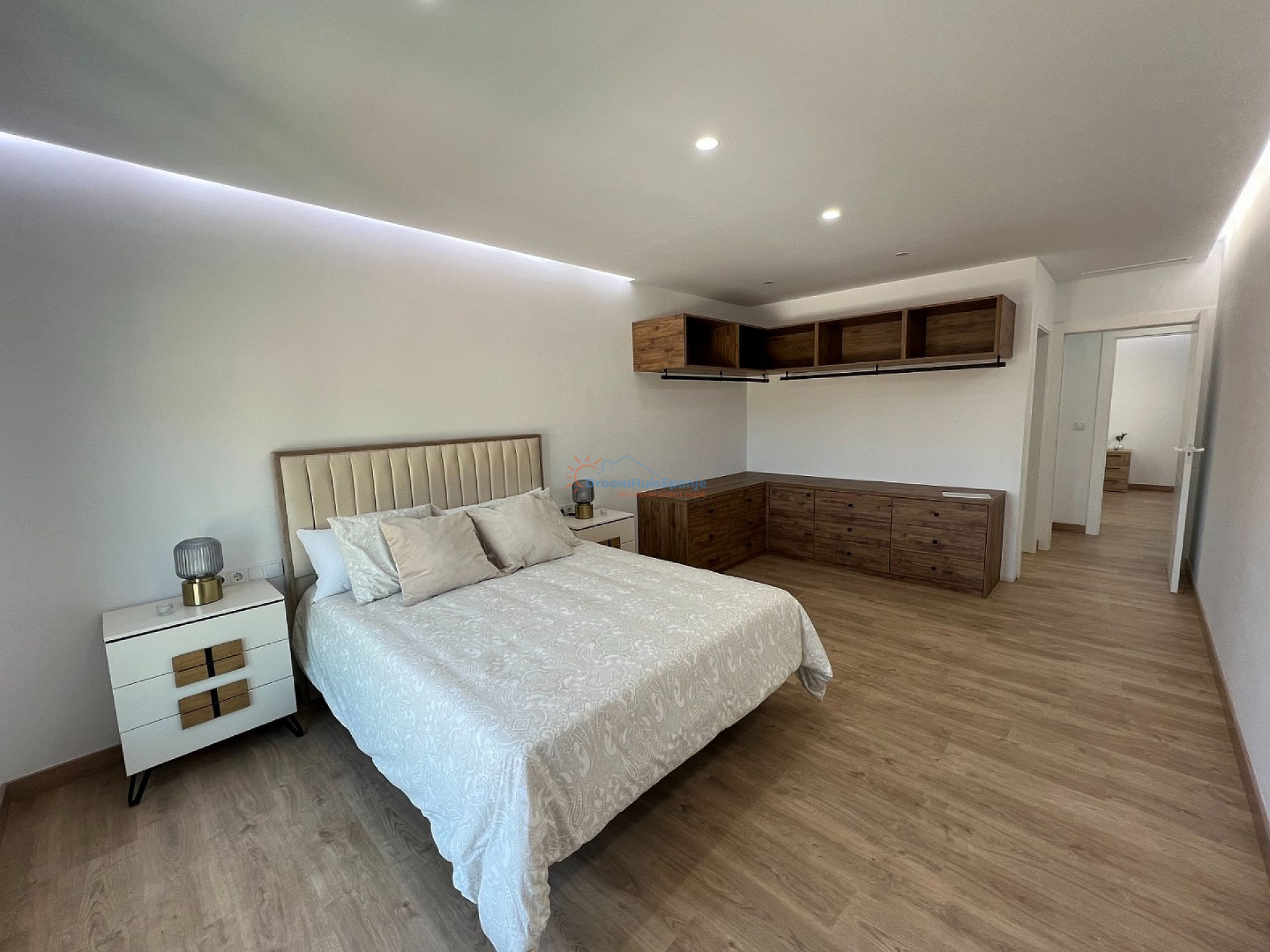 Moderne hoekwoning met eigen zwembad in Dolores - DroomHuisSpanje