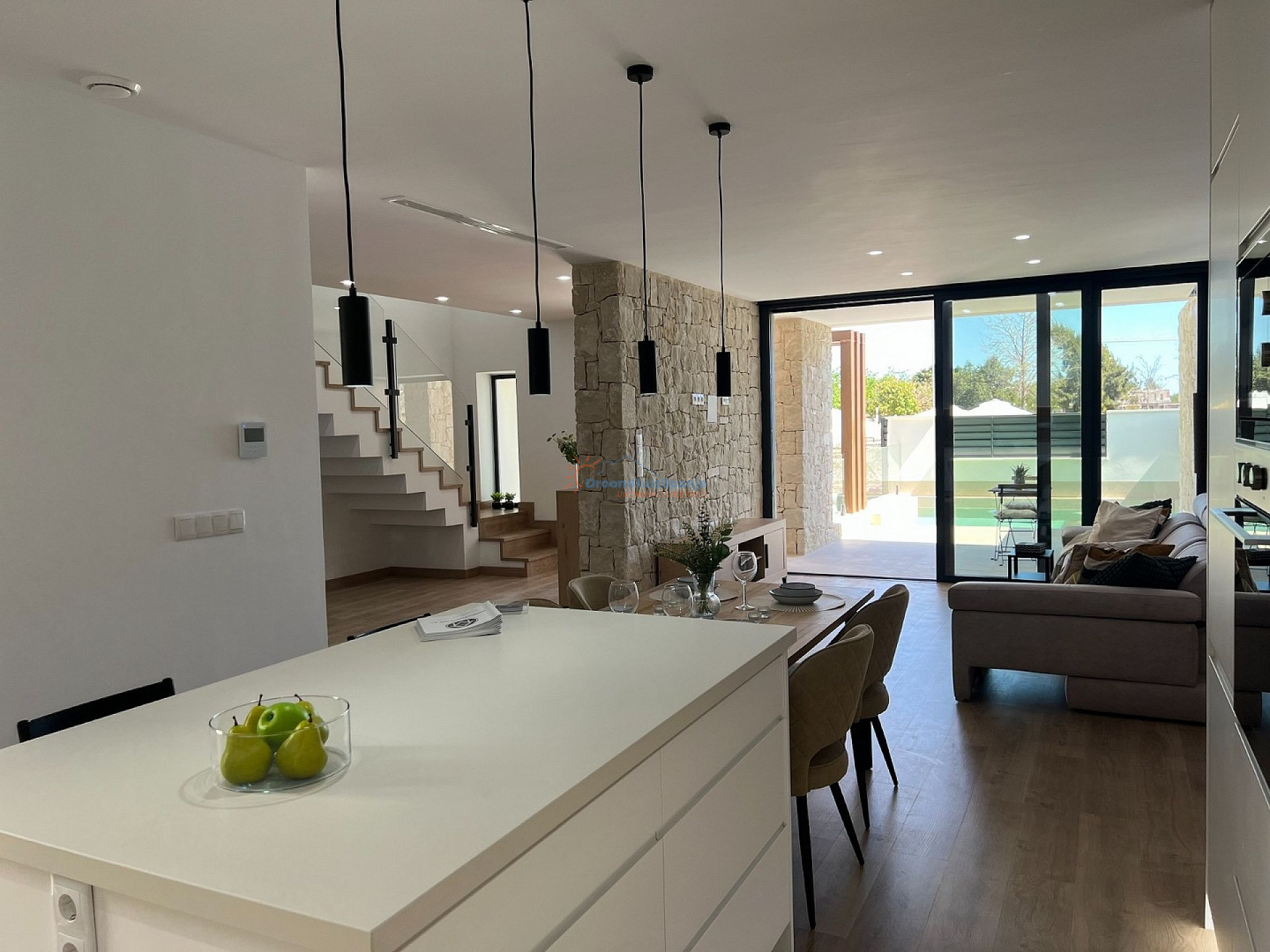 Moderne hoekwoning met eigen zwembad in Dolores - DroomHuisSpanje