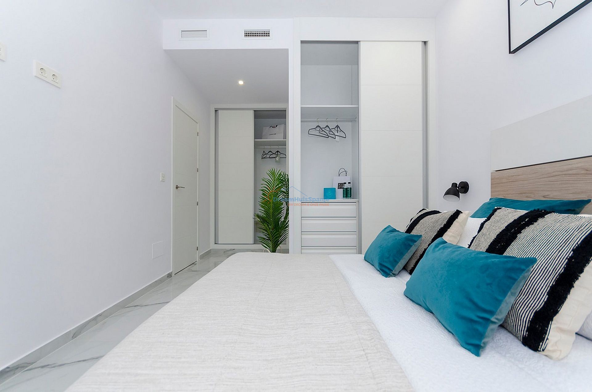 Chalet independiente en Torrevieja - Obra nueva - DroomHuisSpanje