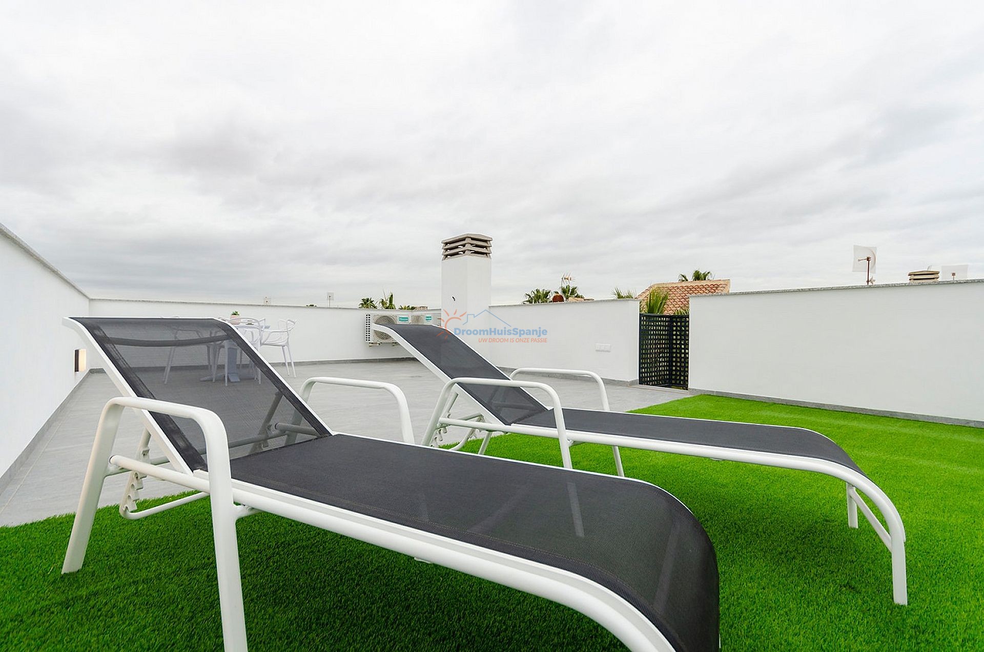 Chalet independiente en Torrevieja - Obra nueva - DroomHuisSpanje