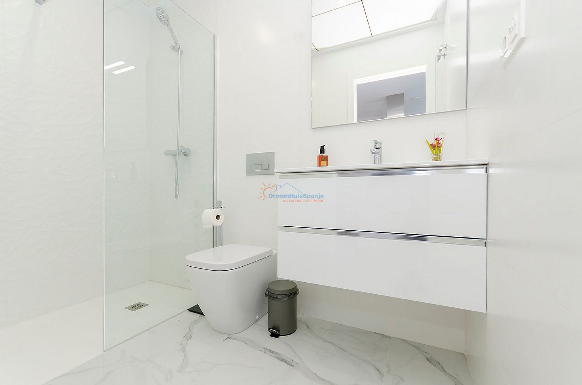 Chalet independiente en Torrevieja - Obra nueva - DroomHuisSpanje