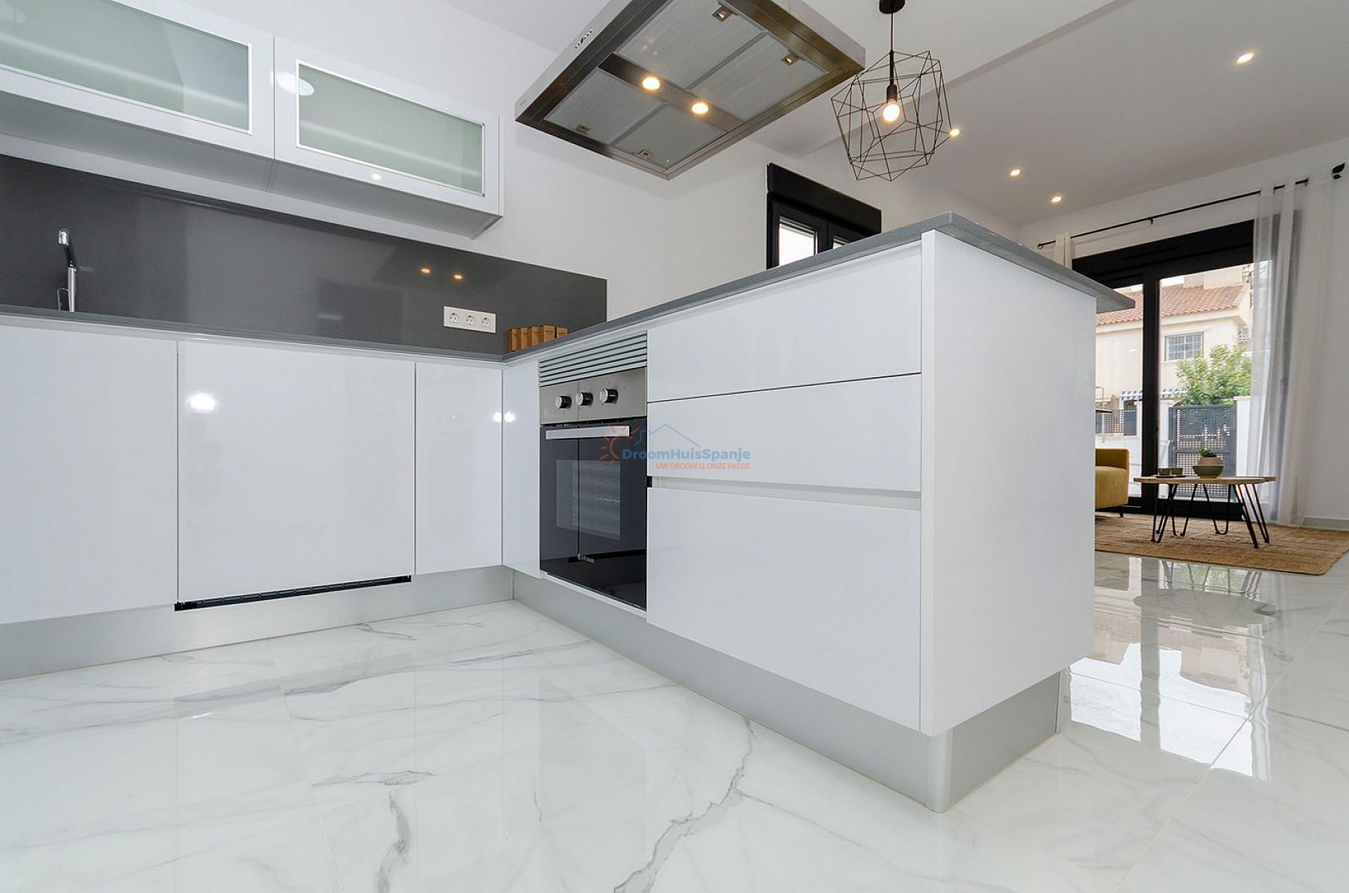 Chalet independiente en Torrevieja - Obra nueva - DroomHuisSpanje