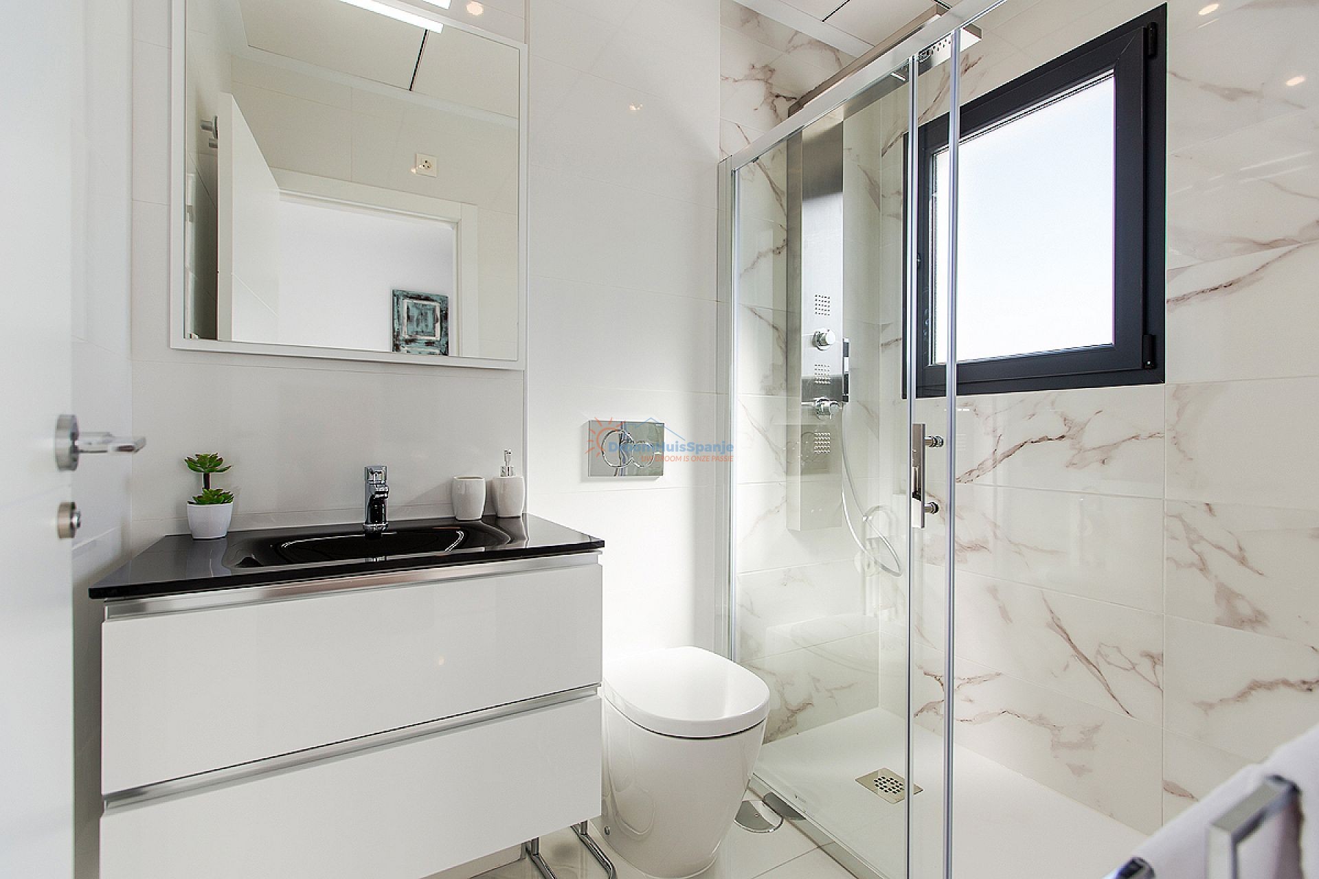 Chalet independiente con piscina privada y  garaje - DroomHuisSpanje