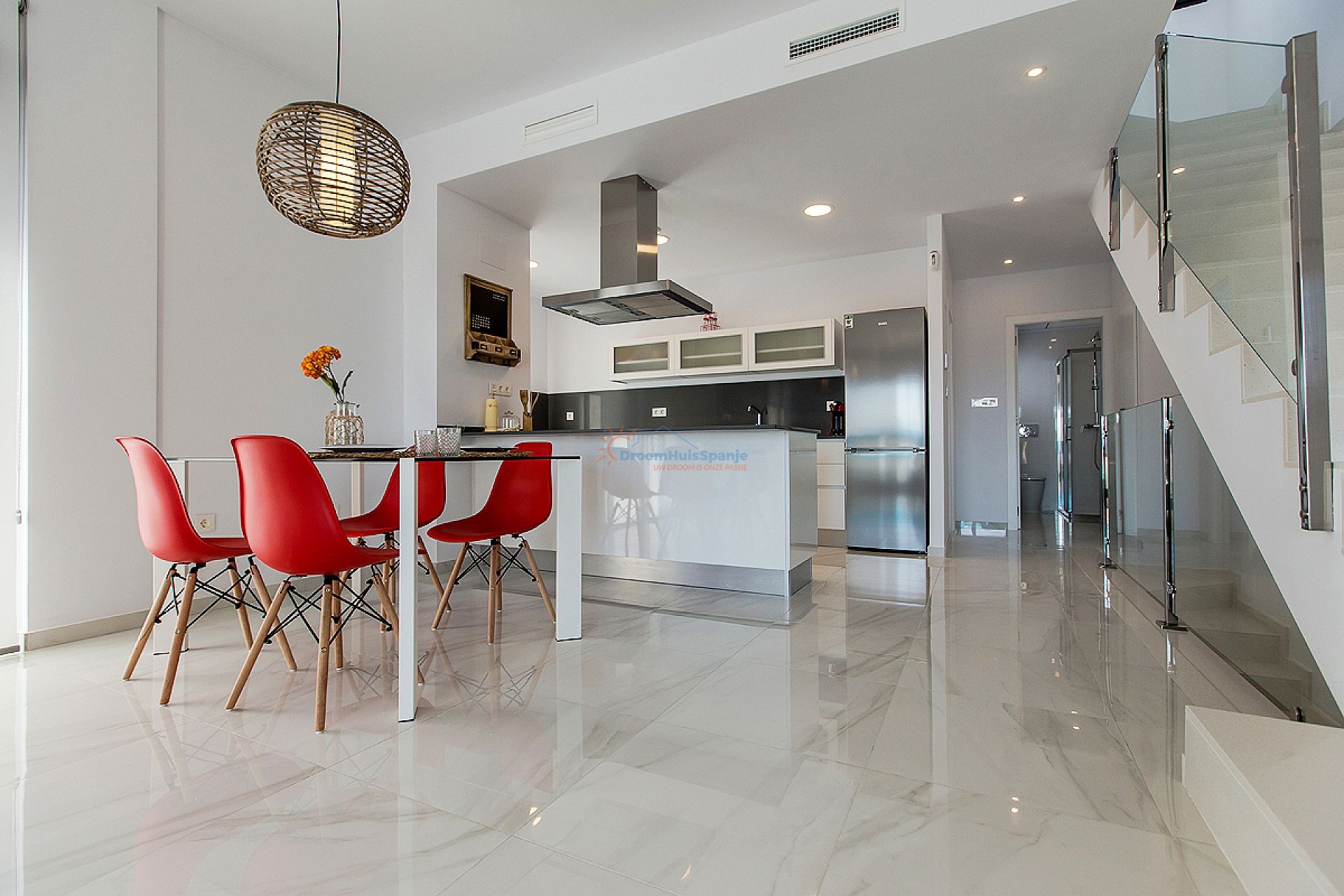 Chalet independiente con piscina privada y  garaje - DroomHuisSpanje