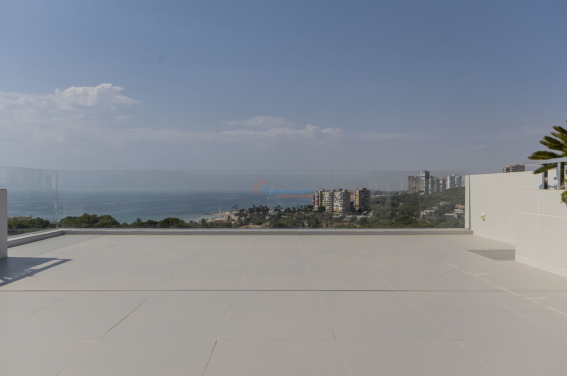 Villa de lujo con piscina privada con vistas panorámicas al mar - DroomHuisSpanje