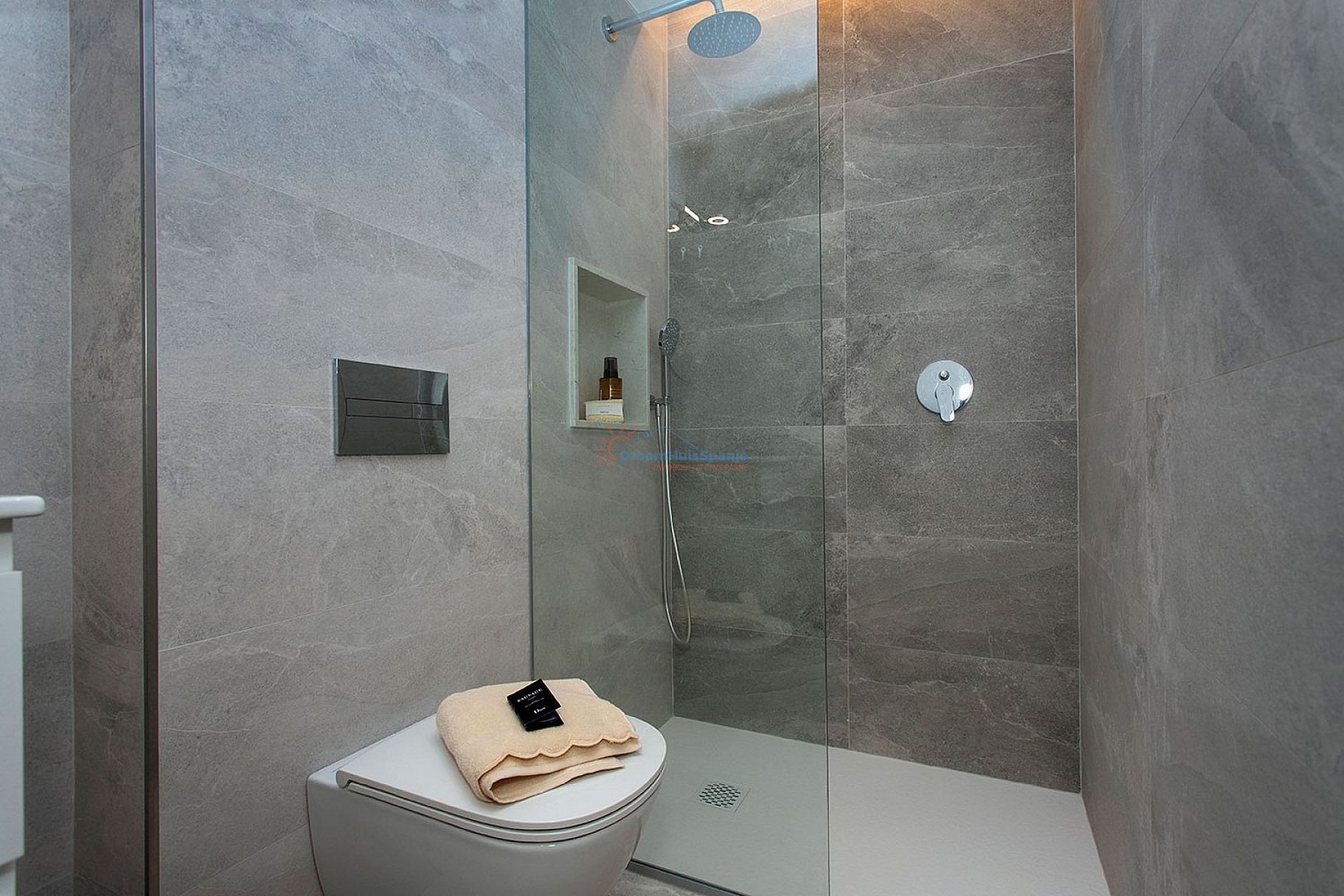 Geschakelde villa op 400m van het het strand in Torre de la Horadada - DroomHuisSpanje