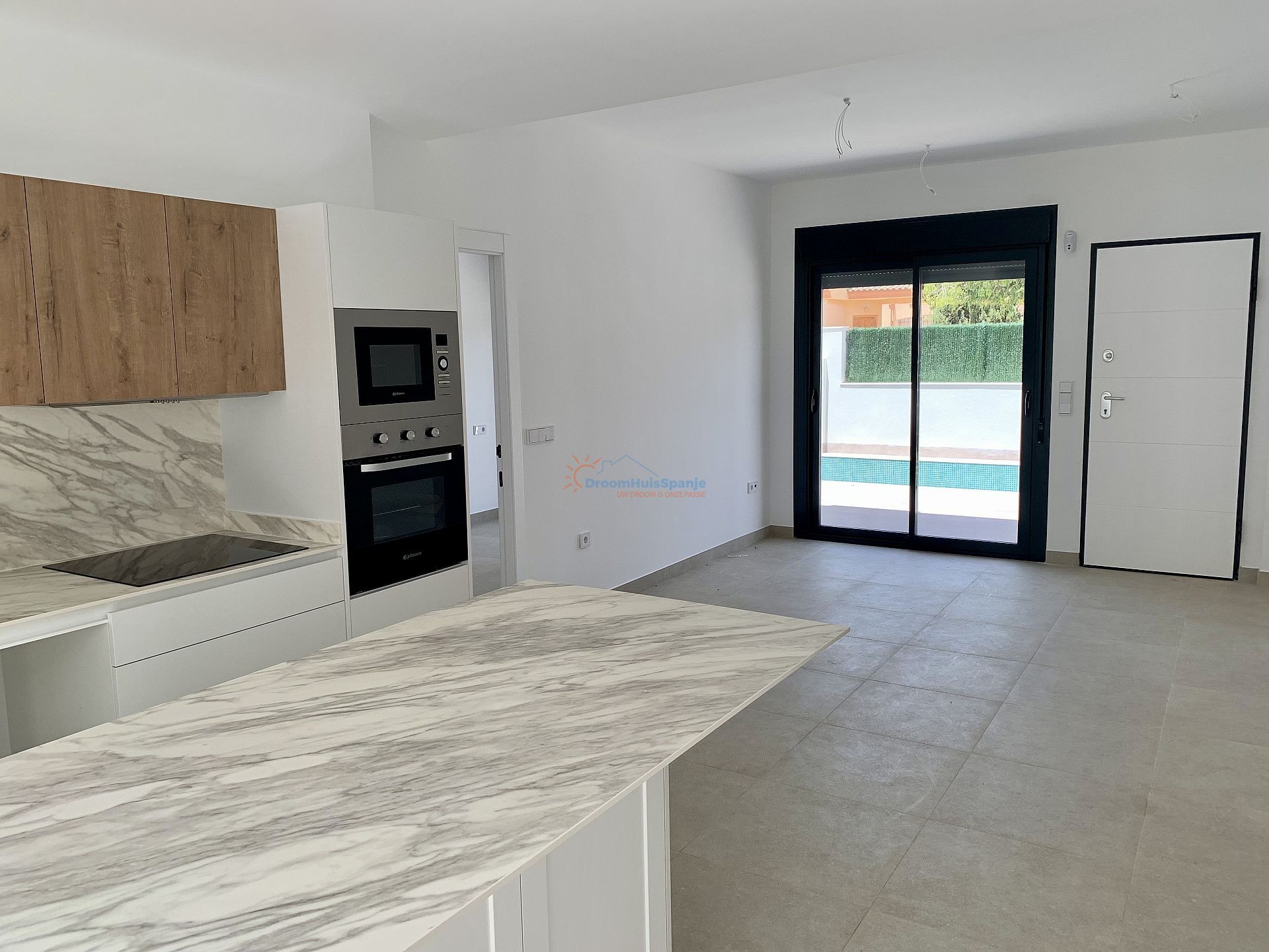 Gelijkvloerse villa met 3 slaapkamers - DroomHuisSpanje