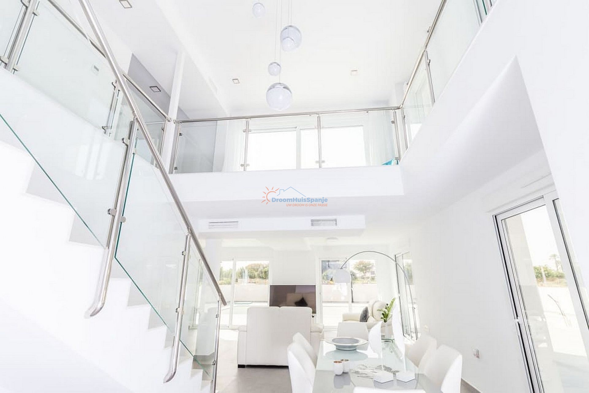 Vrijstaande villa te koop in Gran Alcant, Costa Blanca - DroomHuisSpanje