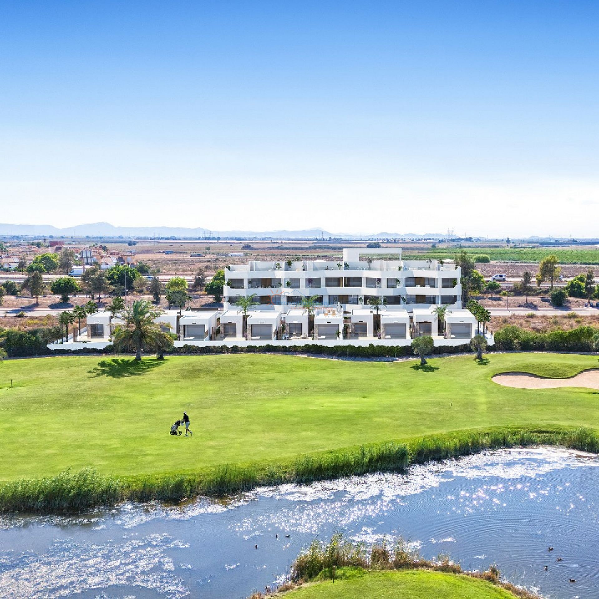 Appartement op eerste verdieping direct aan Serena Golf - DroomHuisSpanje