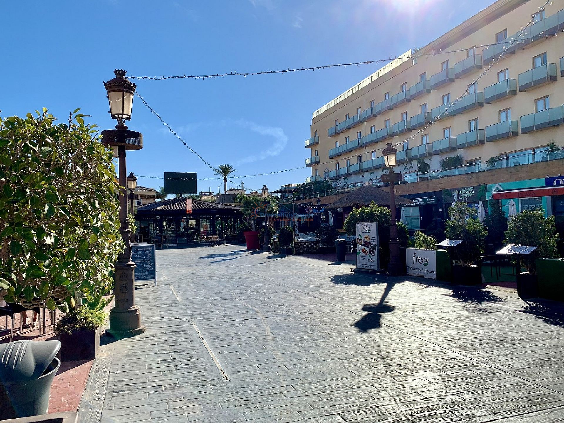 Appartement op eerste verdieping direct aan Serena Golf - DroomHuisSpanje