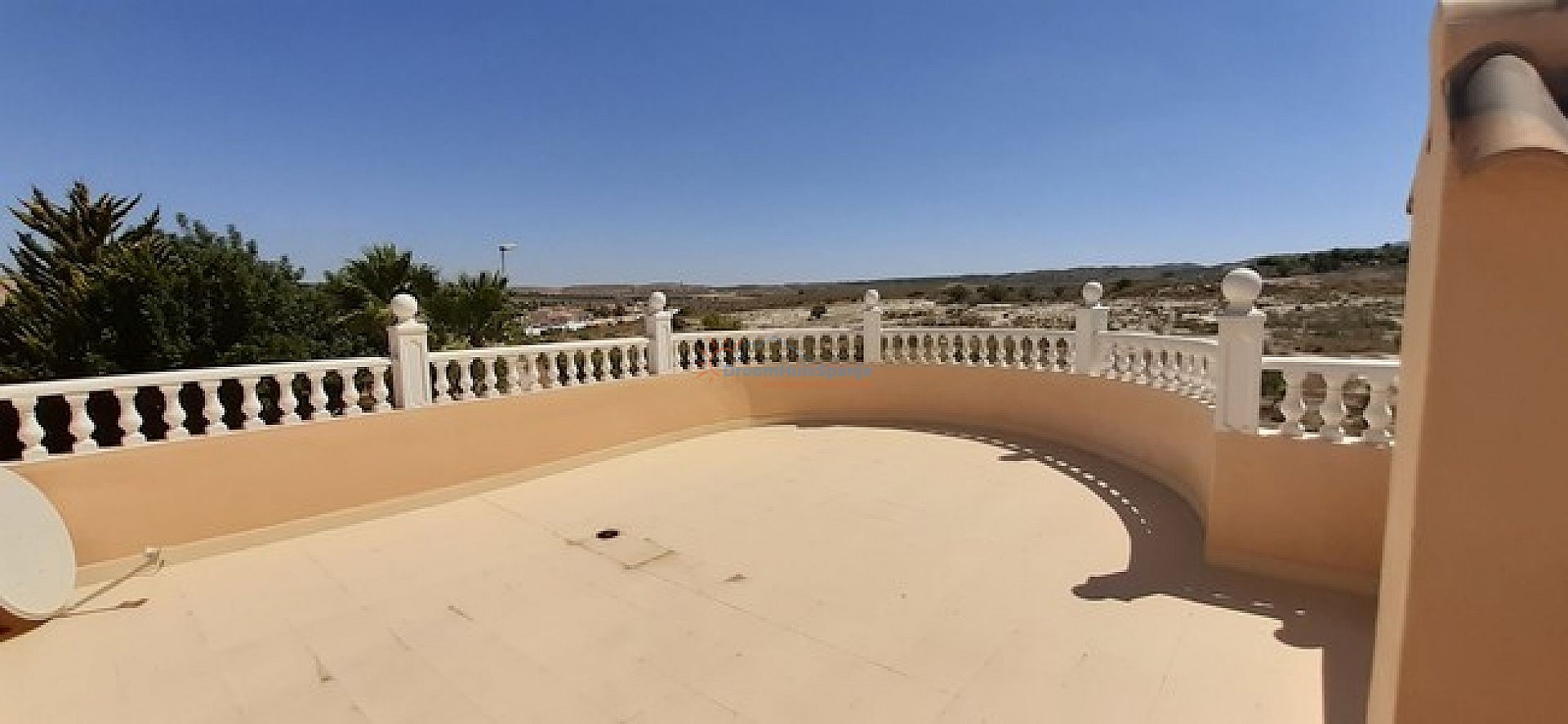 Droomvilla op een ruim perceel met eigen zwembad  - DroomHuisSpanje