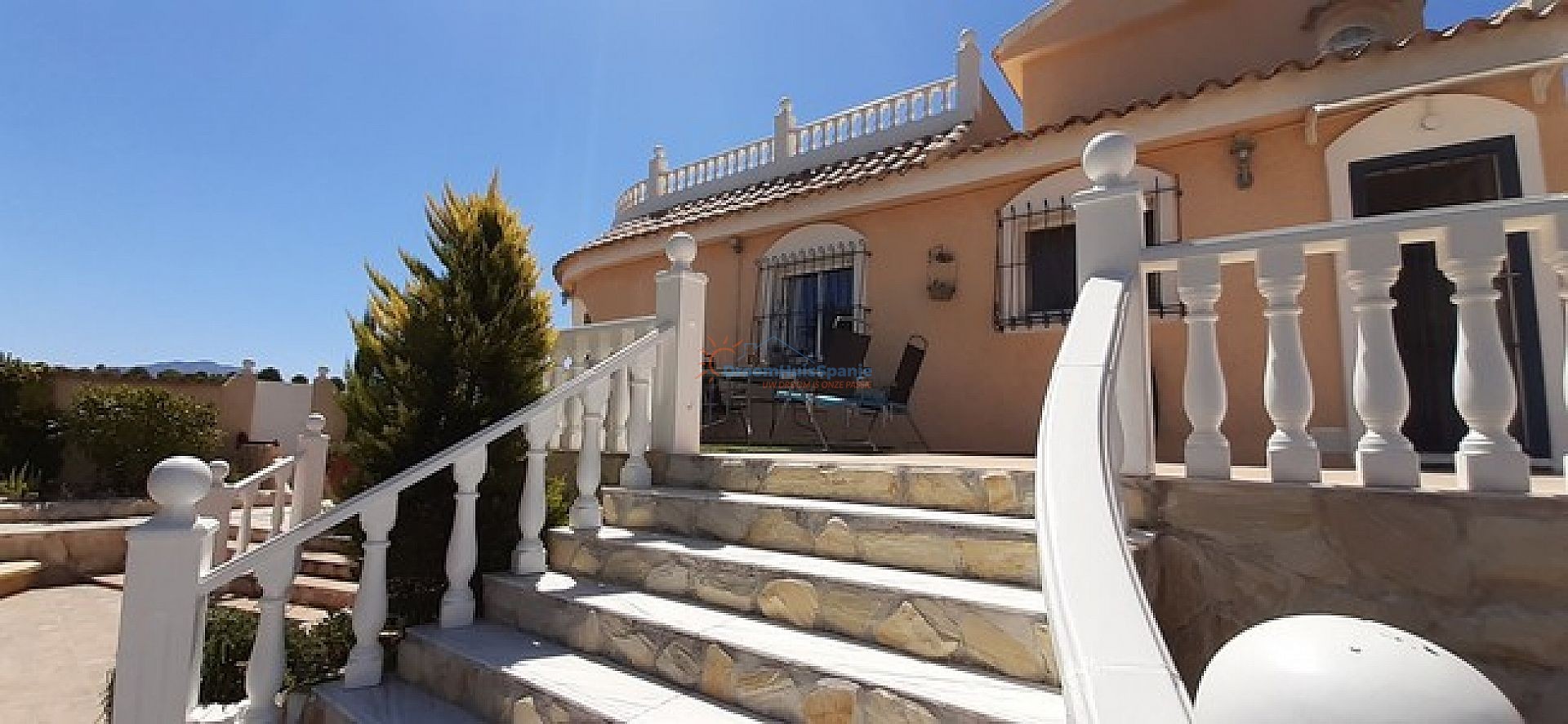 Droomvilla op een ruim perceel met eigen zwembad  - DroomHuisSpanje