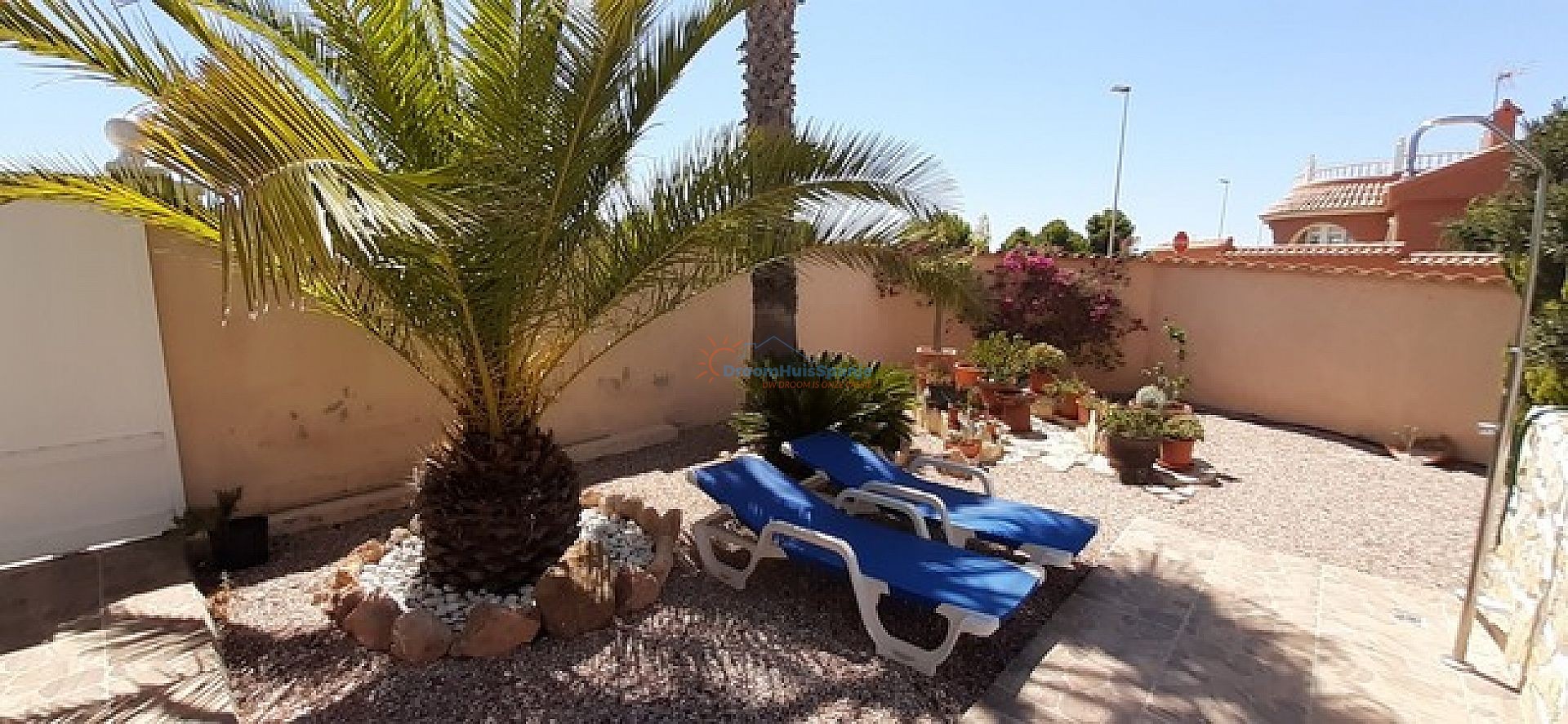 Droomvilla op een ruim perceel met eigen zwembad  - DroomHuisSpanje