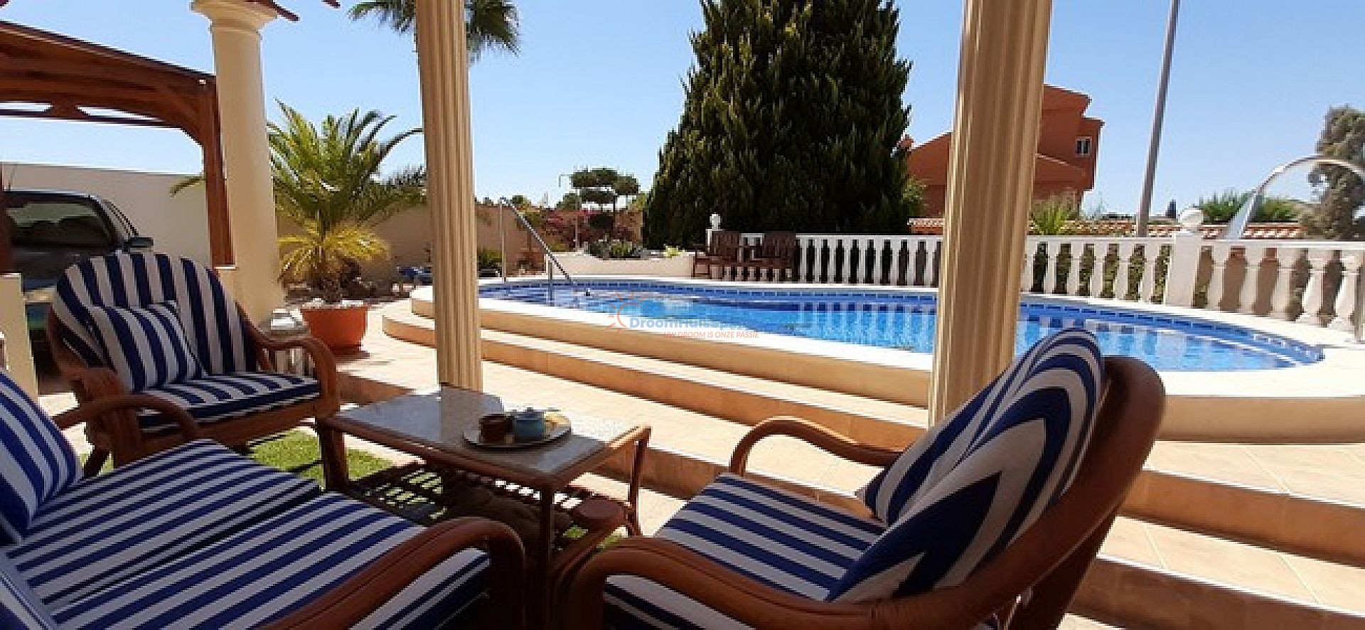 Droomvilla op een ruim perceel met eigen zwembad  - DroomHuisSpanje