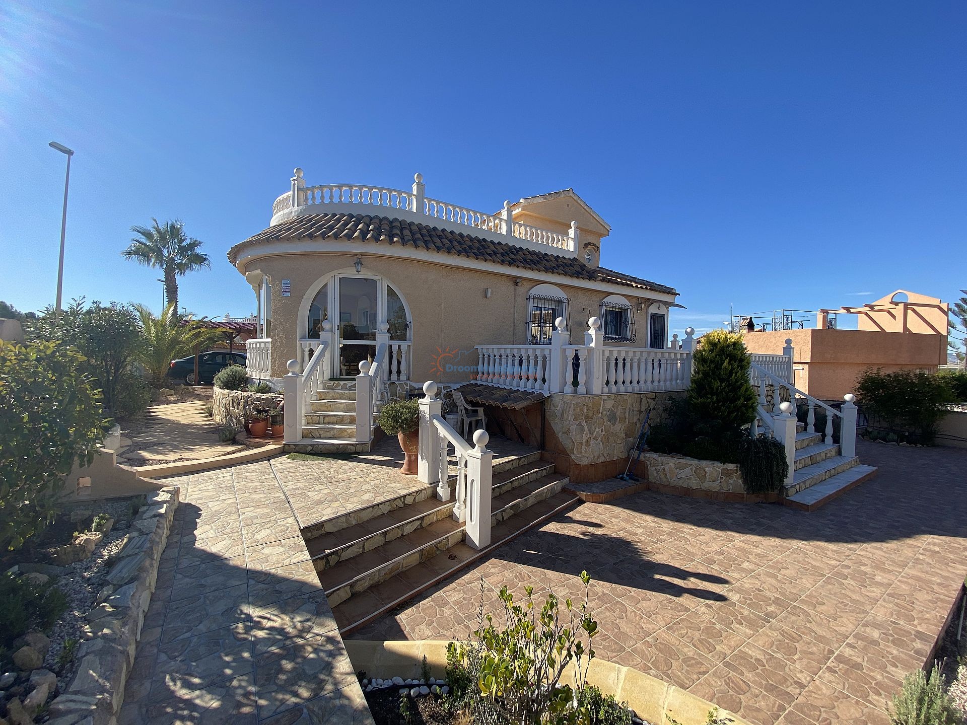 Droomvilla op een ruim perceel met eigen zwembad  - DroomHuisSpanje