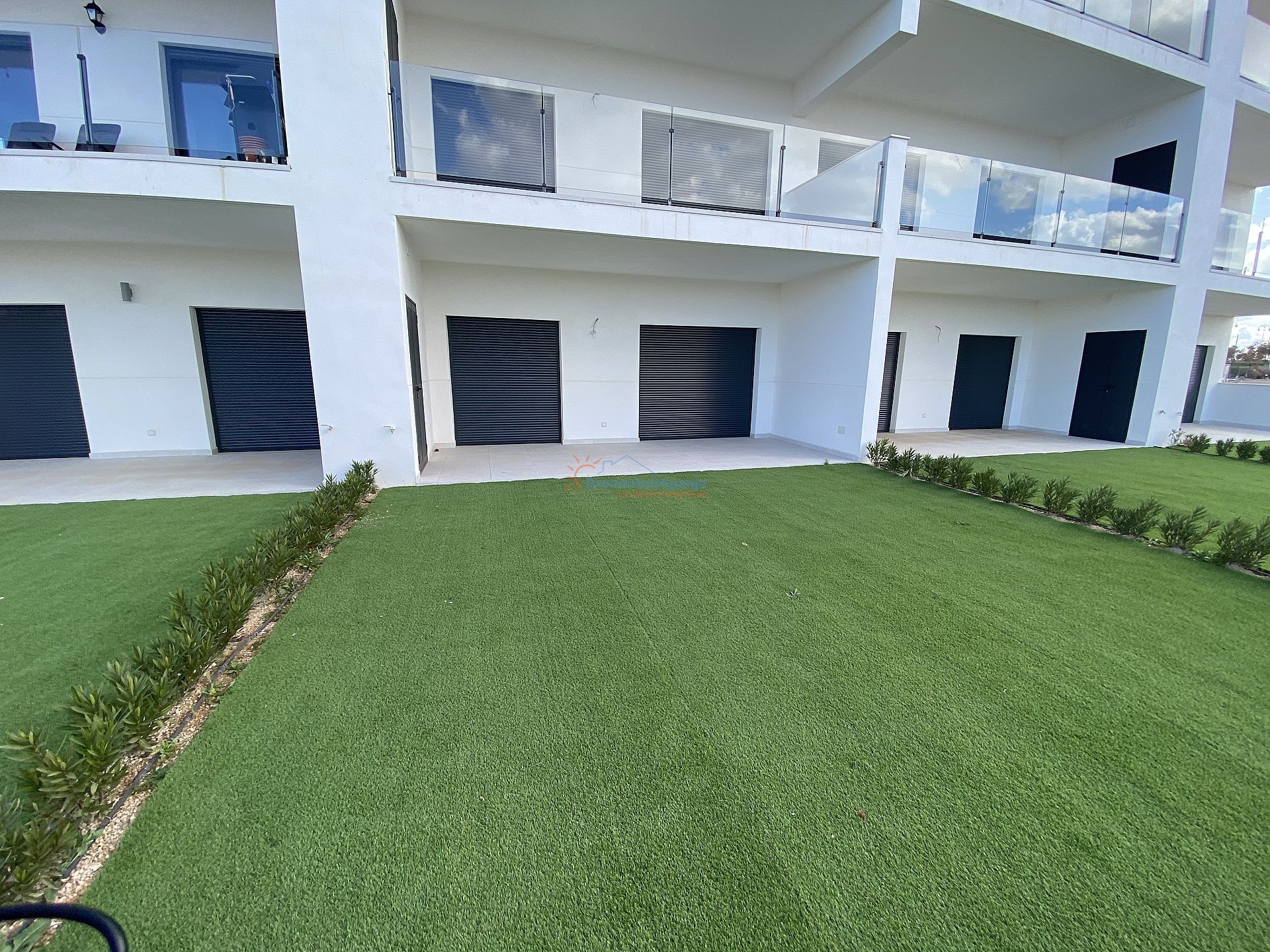 Modern ground floor apartment on first line golf - DroomHuisSpanje