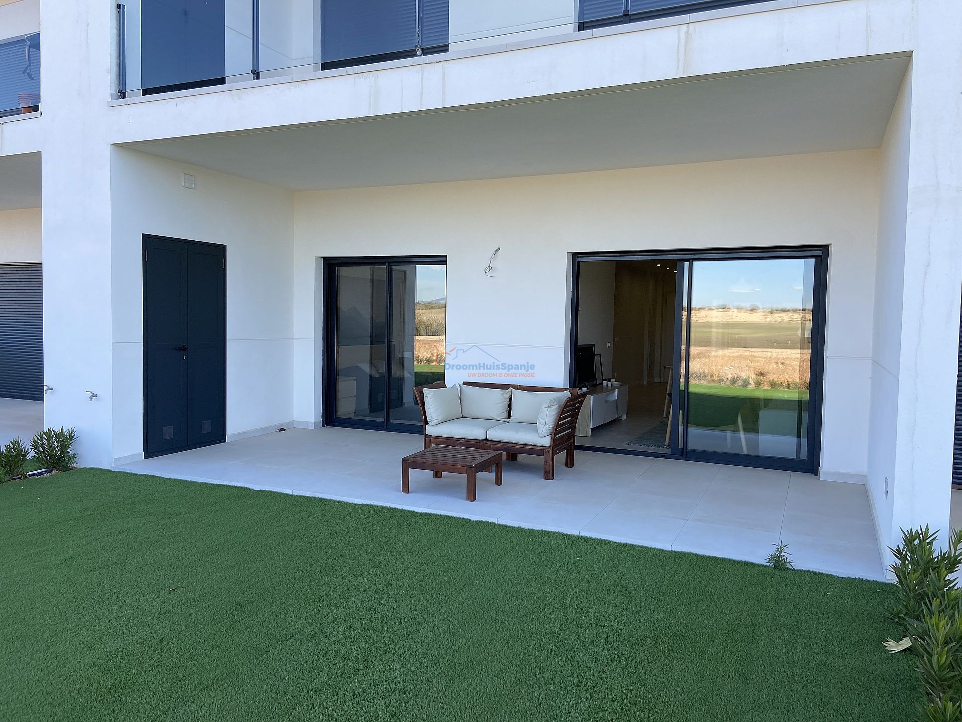 Modern ground floor apartment on first line golf - DroomHuisSpanje