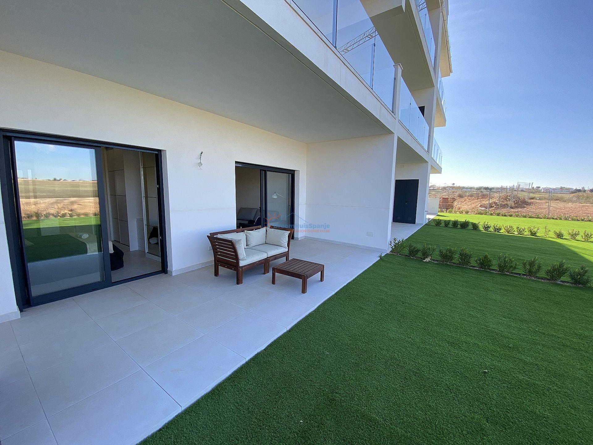 Modern ground floor apartment on first line golf - DroomHuisSpanje