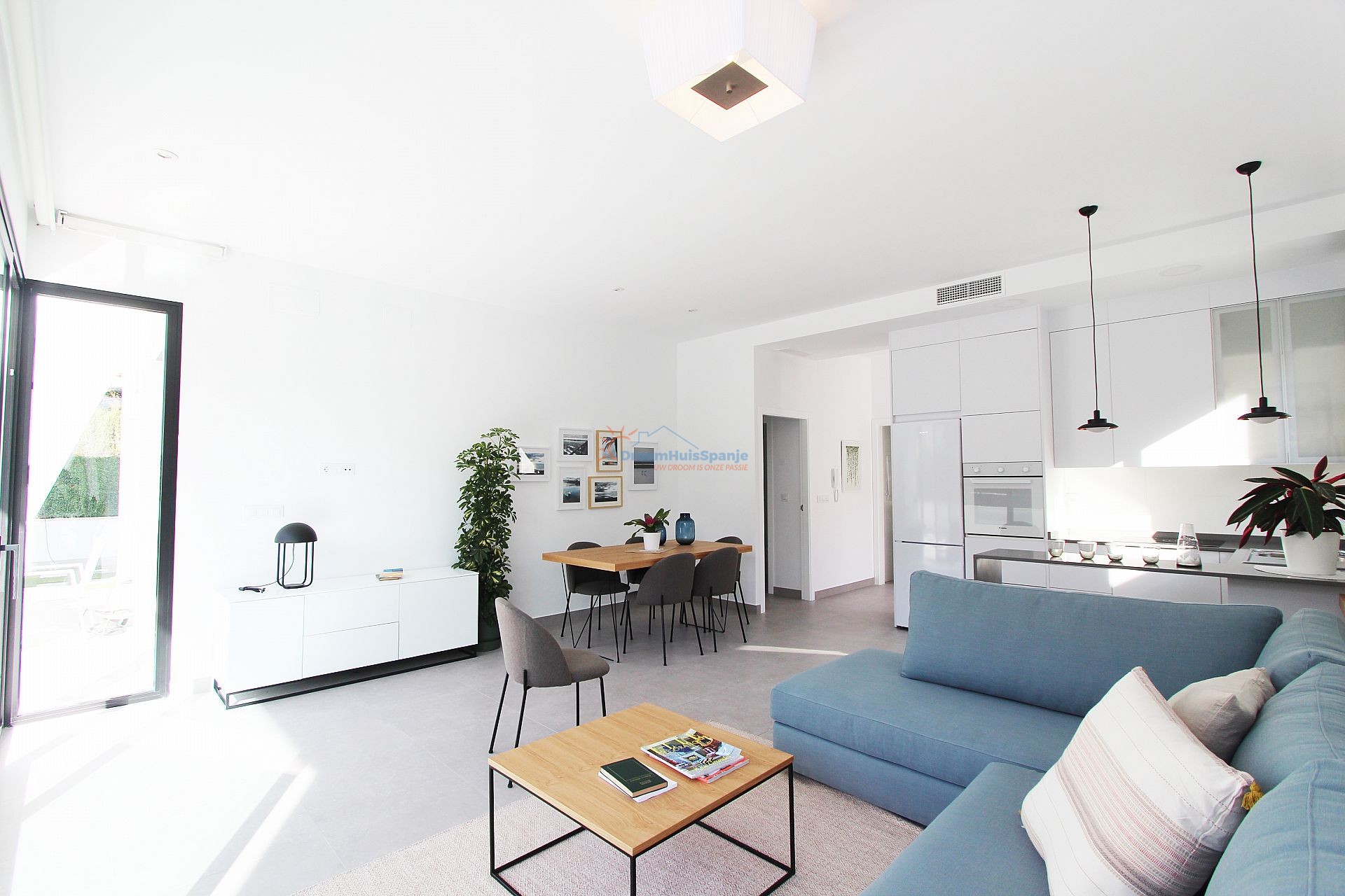 Prachtige vrijstaande villa met privé solarium en eigen zwembad - DroomHuisSpanje