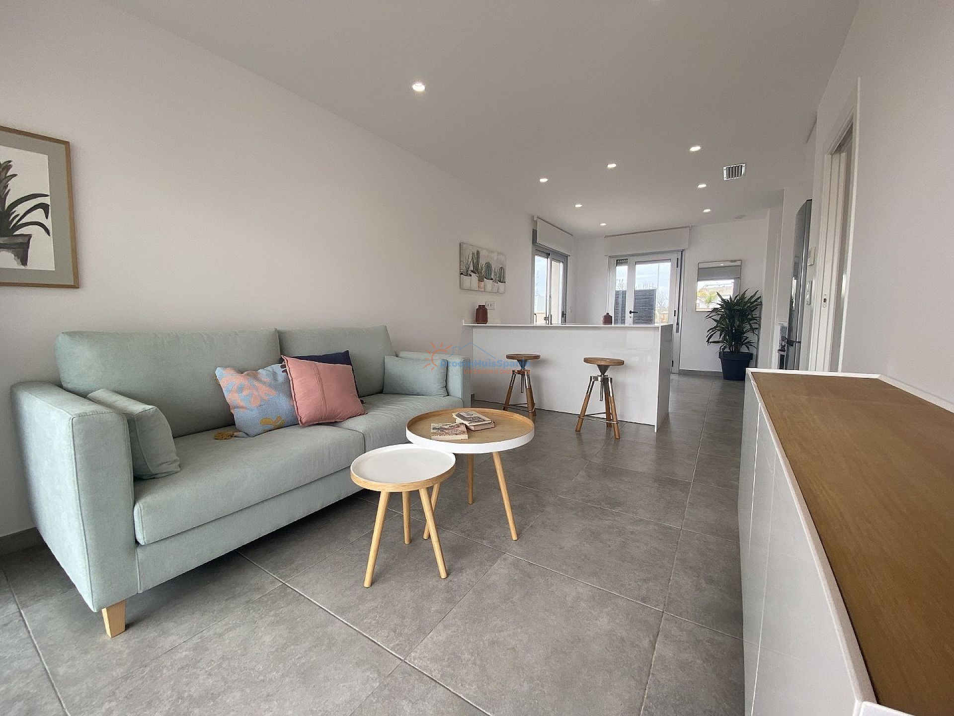 INSTAPKLAAR: Royaal penthouse op een goede locatie met eigen privé dakterras - DroomHuisSpanje