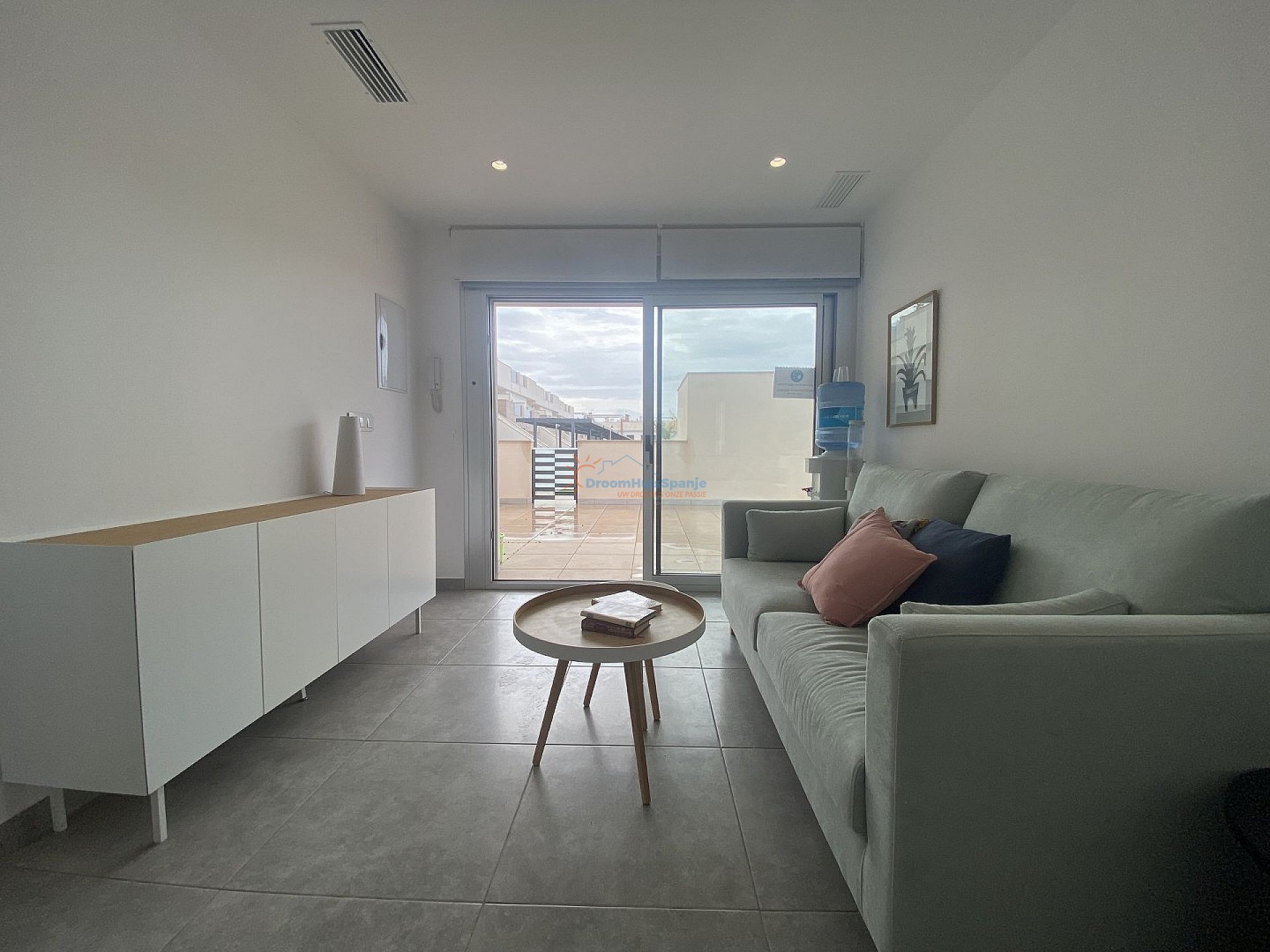 INSTAPKLAAR: Royaal penthouse op een goede locatie met eigen privé dakterras - DroomHuisSpanje