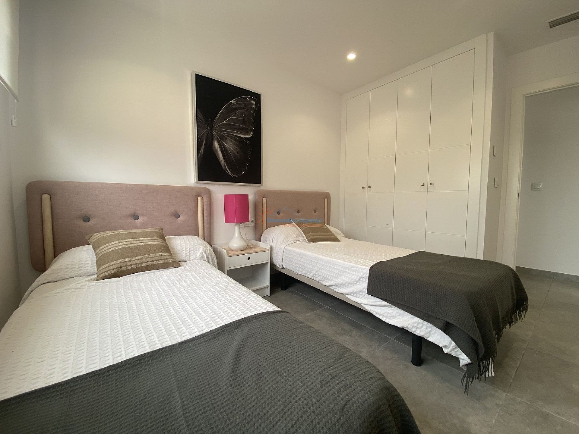 INSTAPKLAAR: Royaal penthouse op een goede locatie met eigen privé dakterras - DroomHuisSpanje