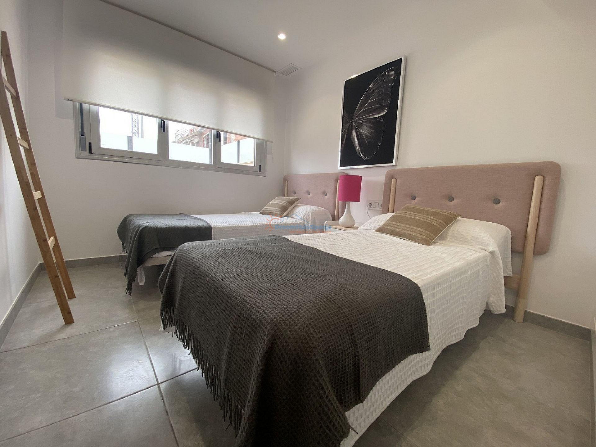 INSTAPKLAAR: Royaal penthouse op een goede locatie met eigen privé dakterras - DroomHuisSpanje