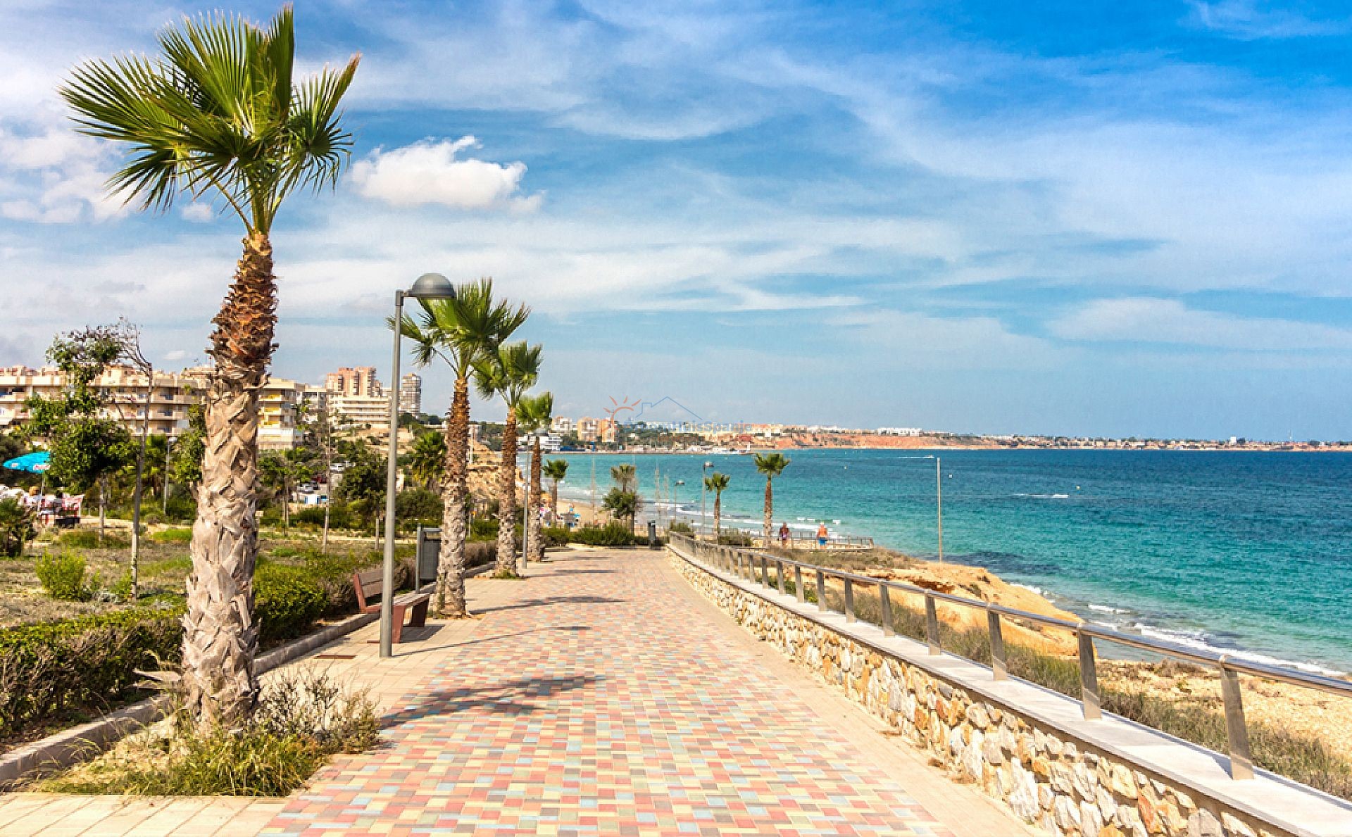 Penthouse met toeristische verhuurlicentie in Mil Palmeras - DroomHuisSpanje