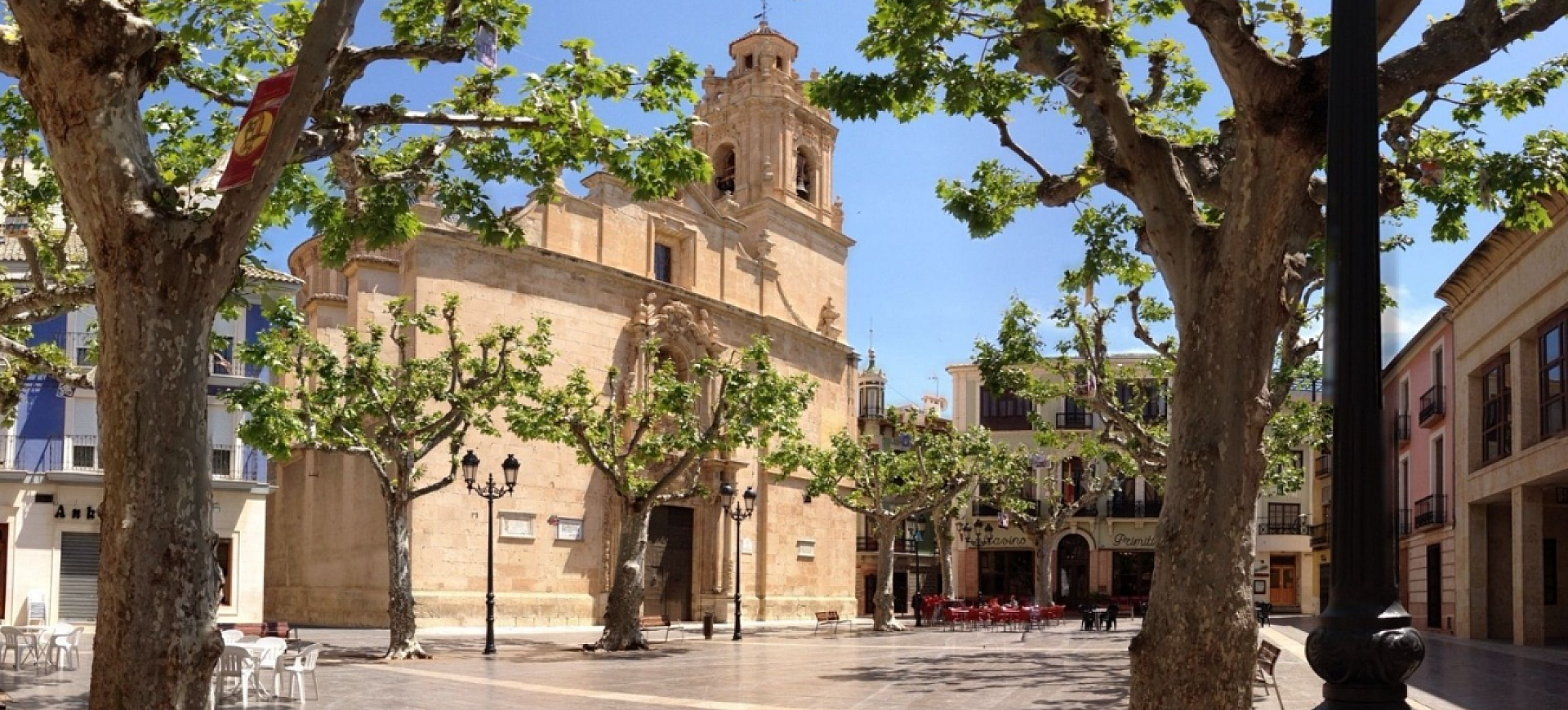 Vrijstaande 4 slaapkamer villa te koop in Aspe, Alicante - DroomHuisSpanje