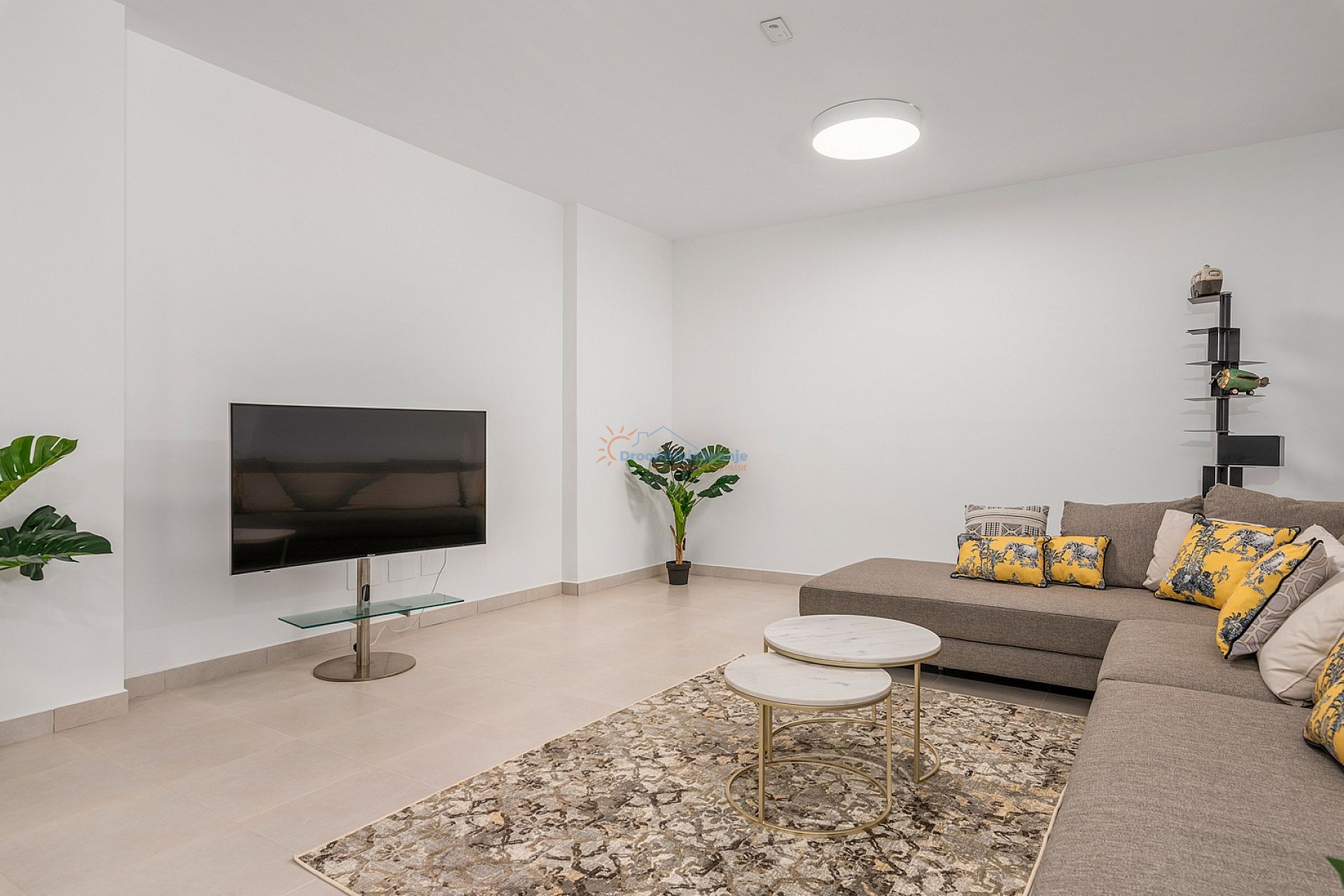 Villa moderna con garaje privado a 300 metros de la playa - DroomHuisSpanje