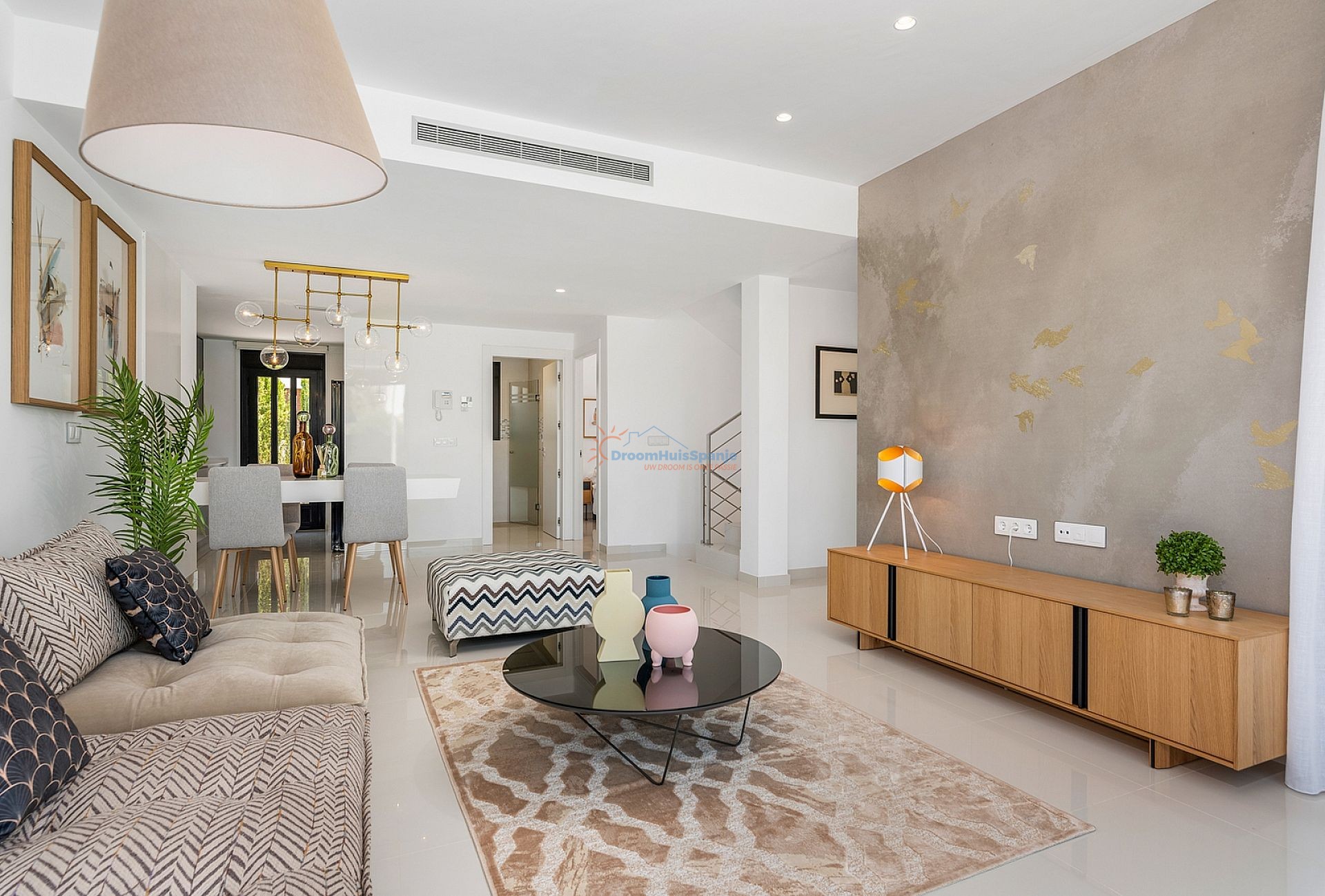 Villa moderna con garaje privado a 300 metros de la playa - DroomHuisSpanje