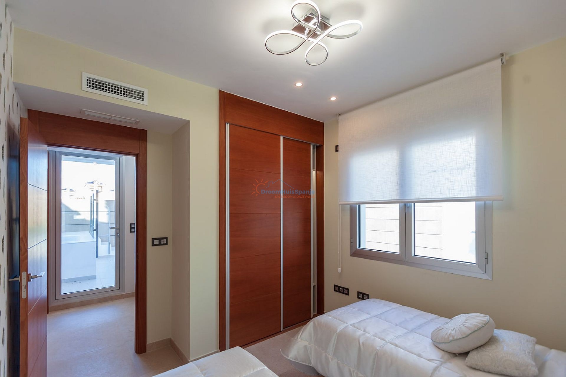 Detached villa key-ready!! with 4 bedrooms - DroomHuisSpanje