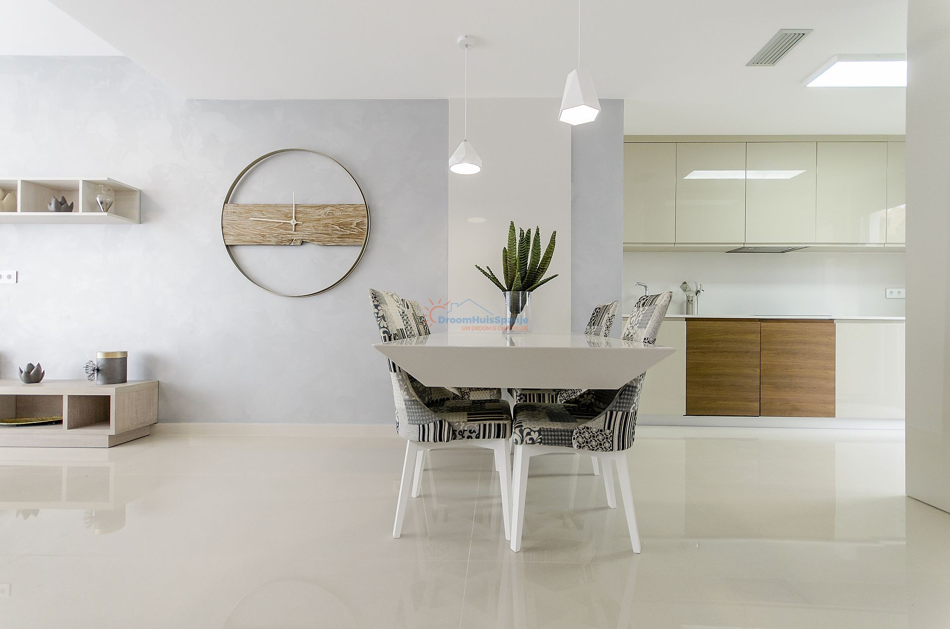 Moderne vrijstaande 4 slaapkamer villa - DroomHuisSpanje