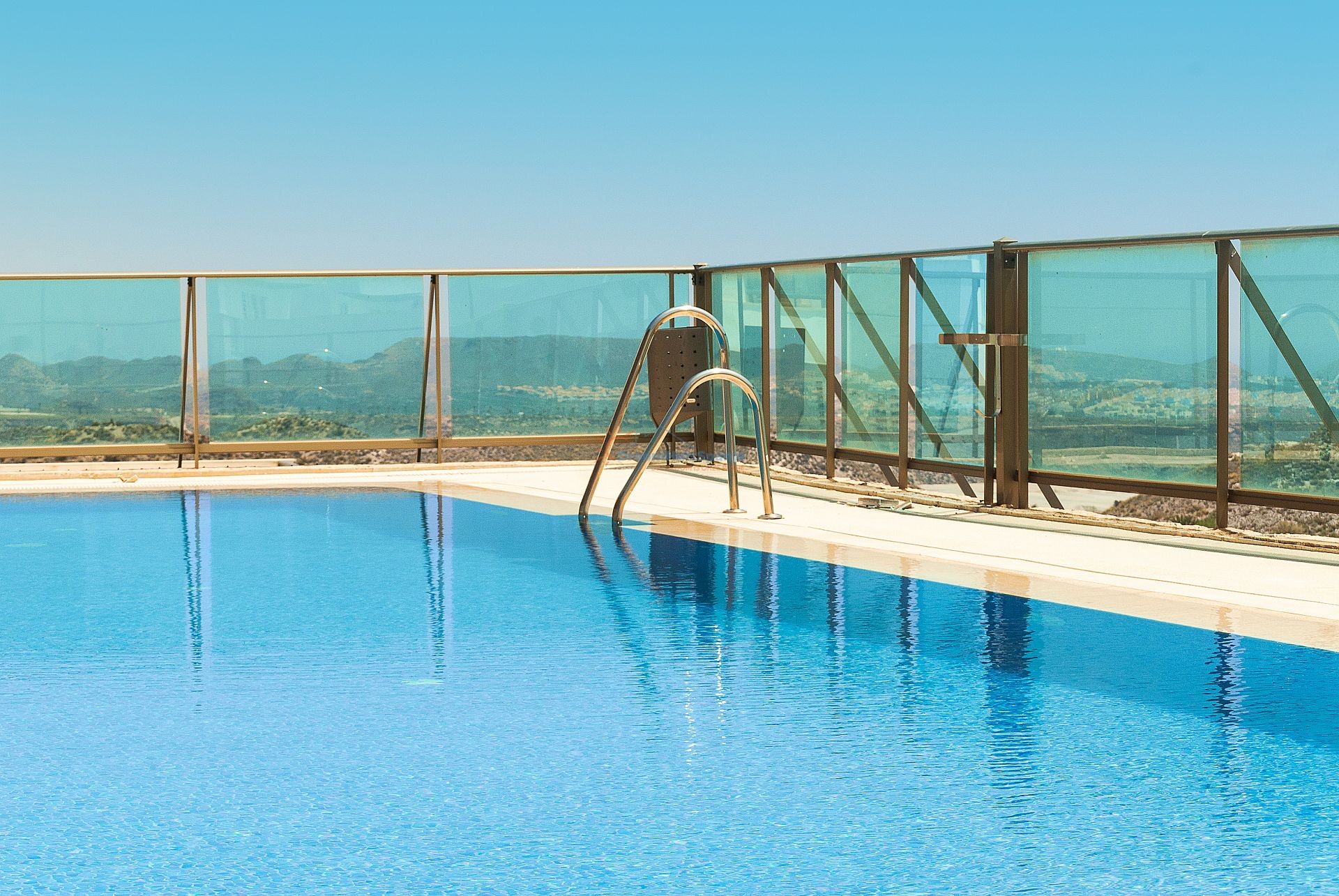 Apartment with panoramic view over the golf and the Mediterranean sea - DroomHuisSpanje