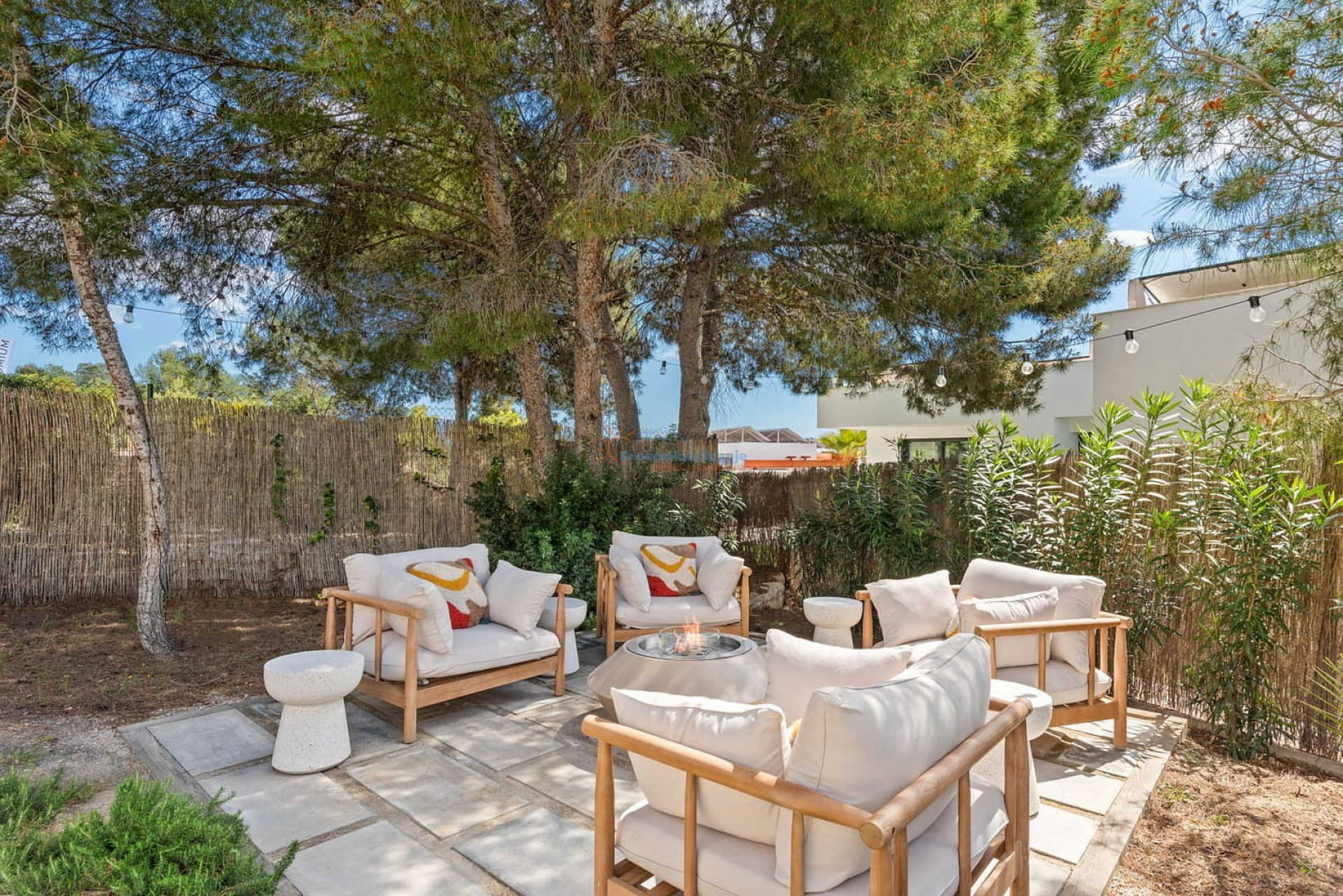 Luxueuze villa met zwembad in het exclusieve Las Colinas Resort - DroomHuisSpanje