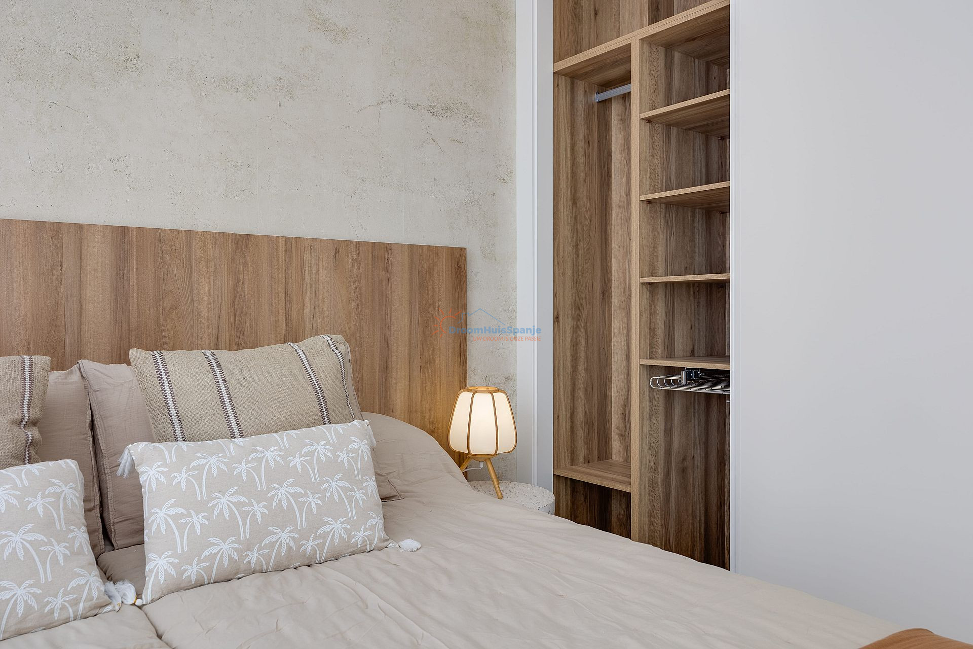 Gelijkvloerse villa met zwembad en dakterras in Torrevieja - DroomHuisSpanje