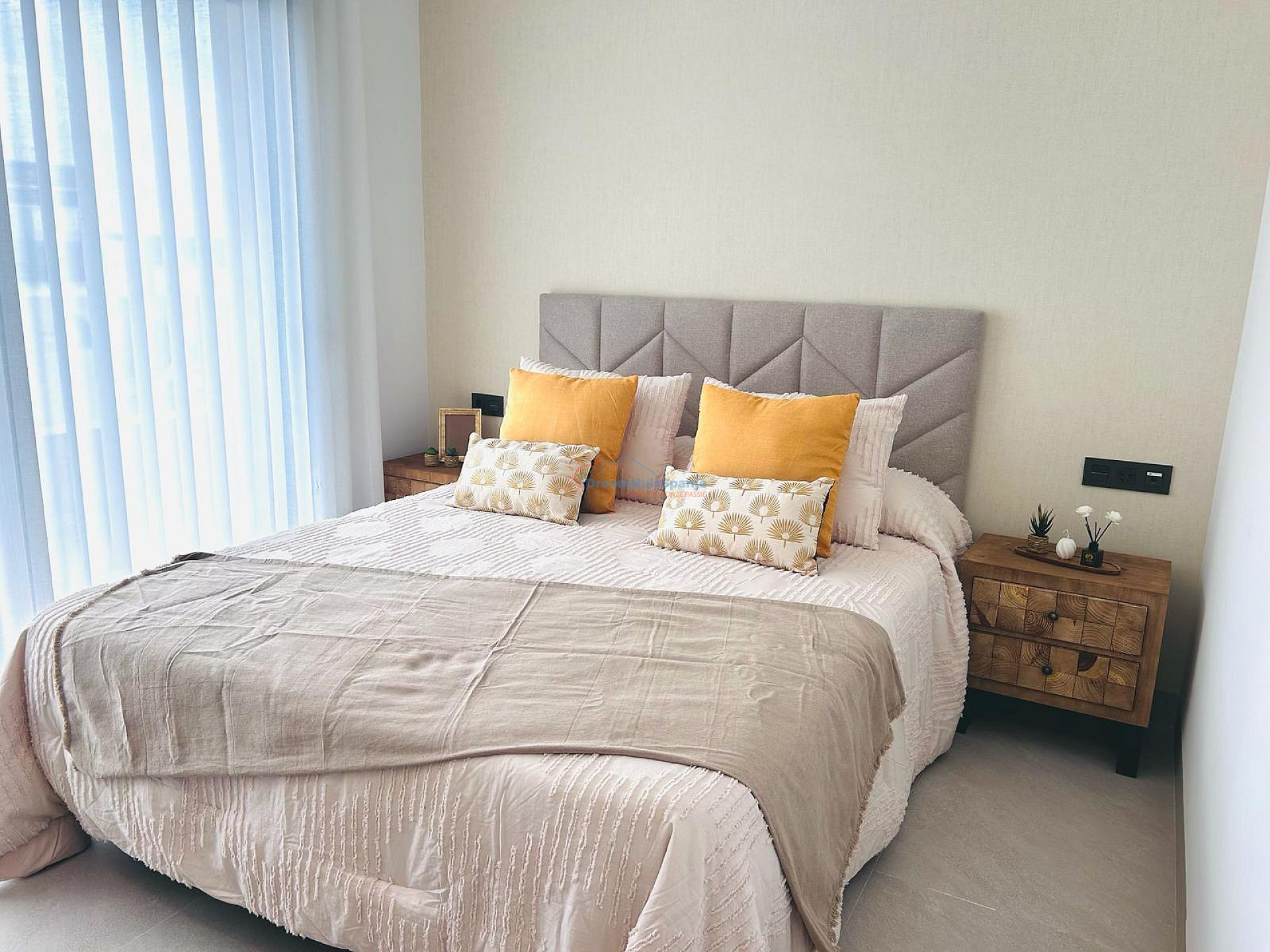 Luxueuze 3 slaapkamer villa met eigen dakterras in Benijofar - DroomHuisSpanje