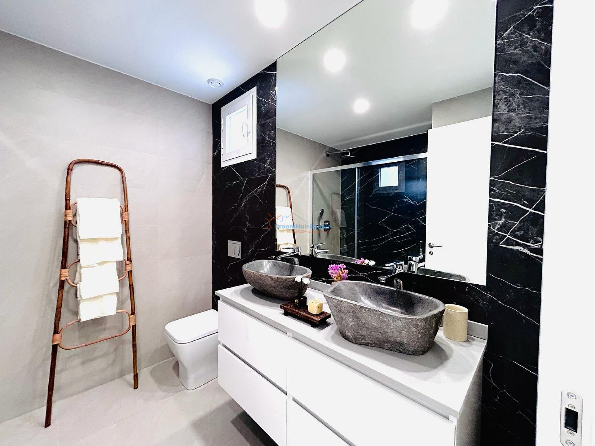 Luxueuze 3 slaapkamer villa met eigen dakterras in Benijofar - DroomHuisSpanje