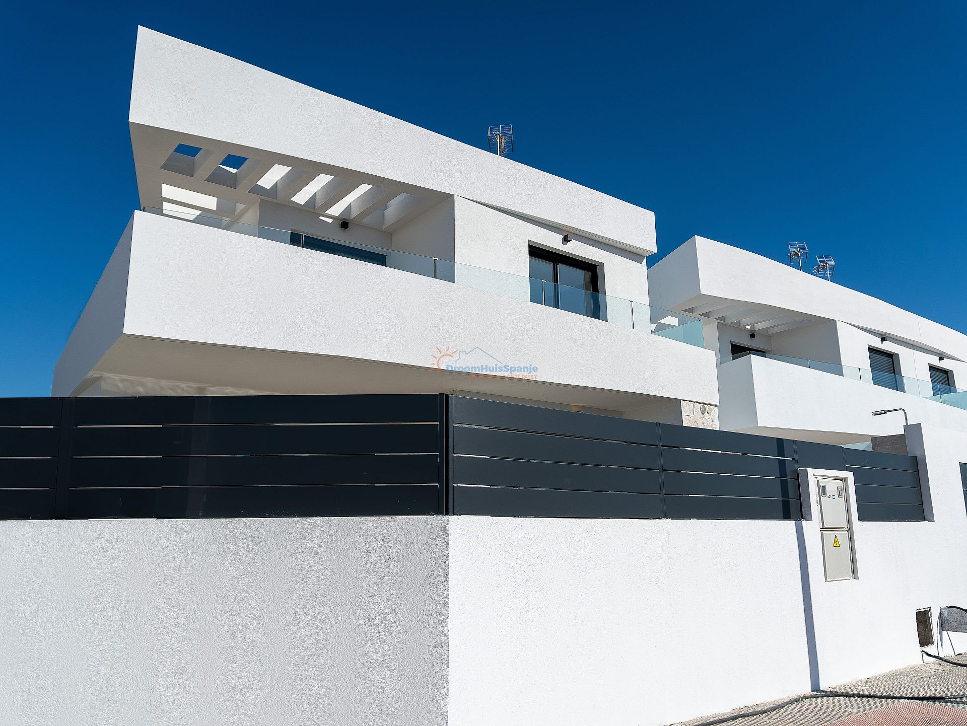 KEY-READY !!!! Vrijstaande villa te koop in de Costa Blanca Zuid - DroomHuisSpanje